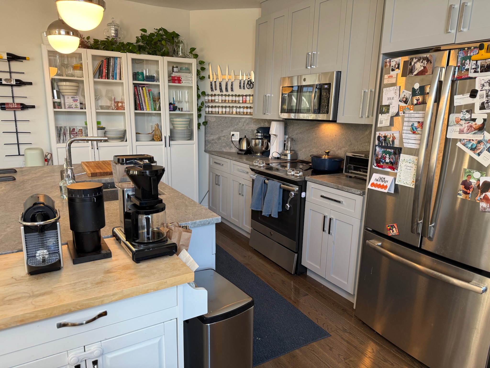 Photos of apartment on McGrath Hwy,Somerville MA 02143