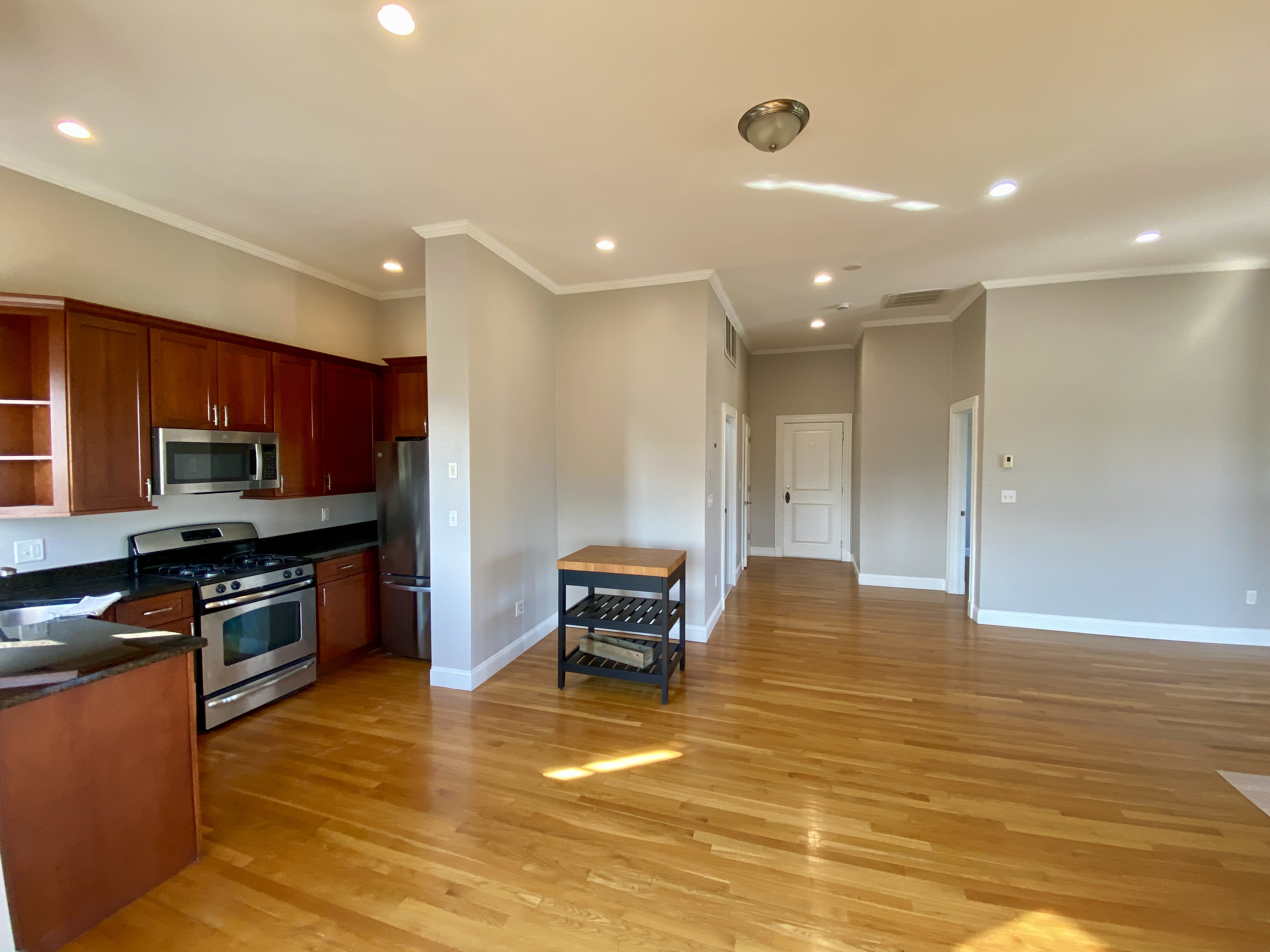 Photos of apartment on Magazine St.,Cambridge MA 02139