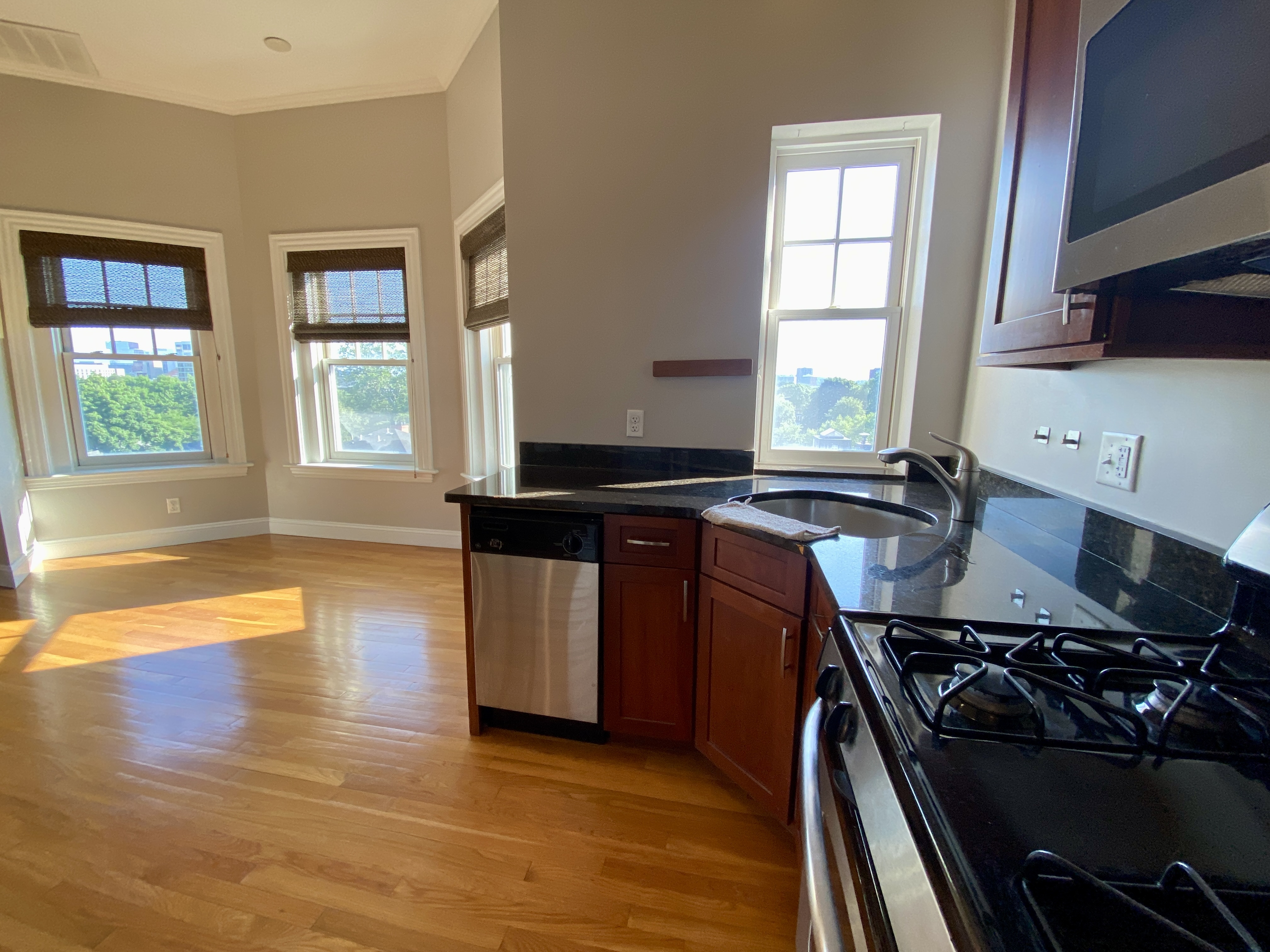 Photos of apartment on Magazine St.,Cambridge MA 02139