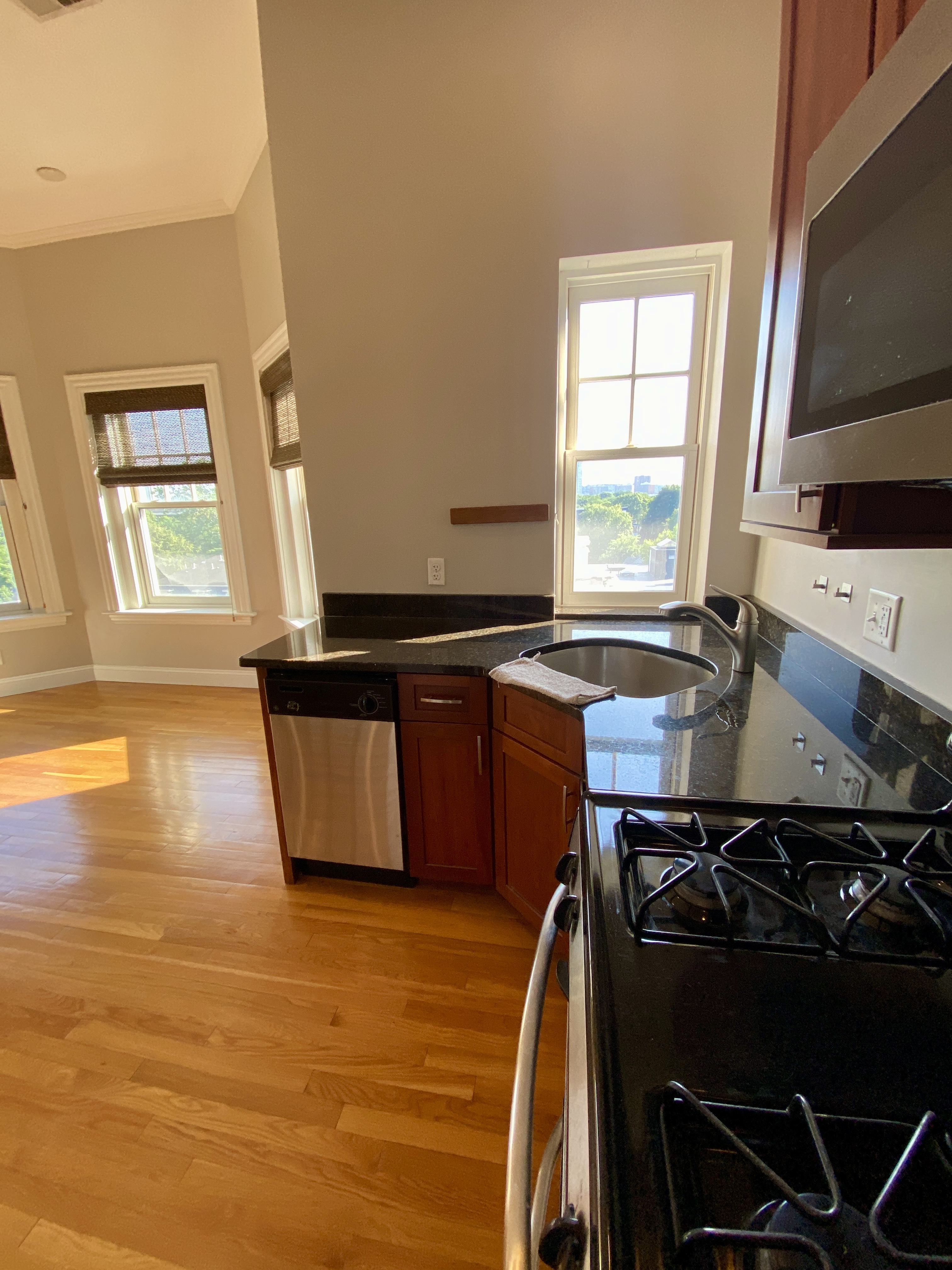 Photos of apartment on Magazine St.,Cambridge MA 02139