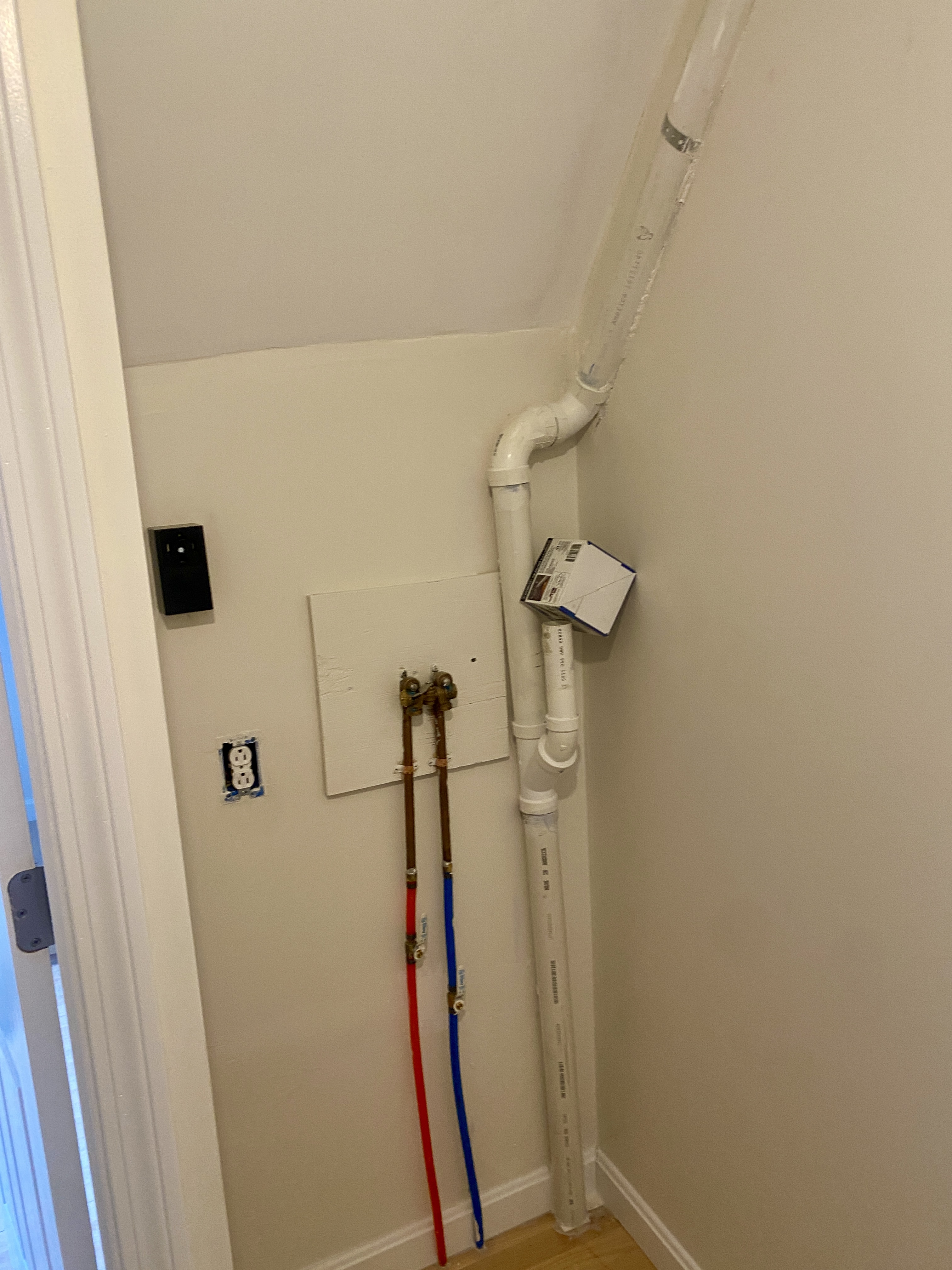Photos of apartment on Thorndike,Cambridge MA 02141