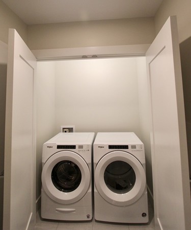 Photos of apartment on McGrath Highway,Somerville MA 02143