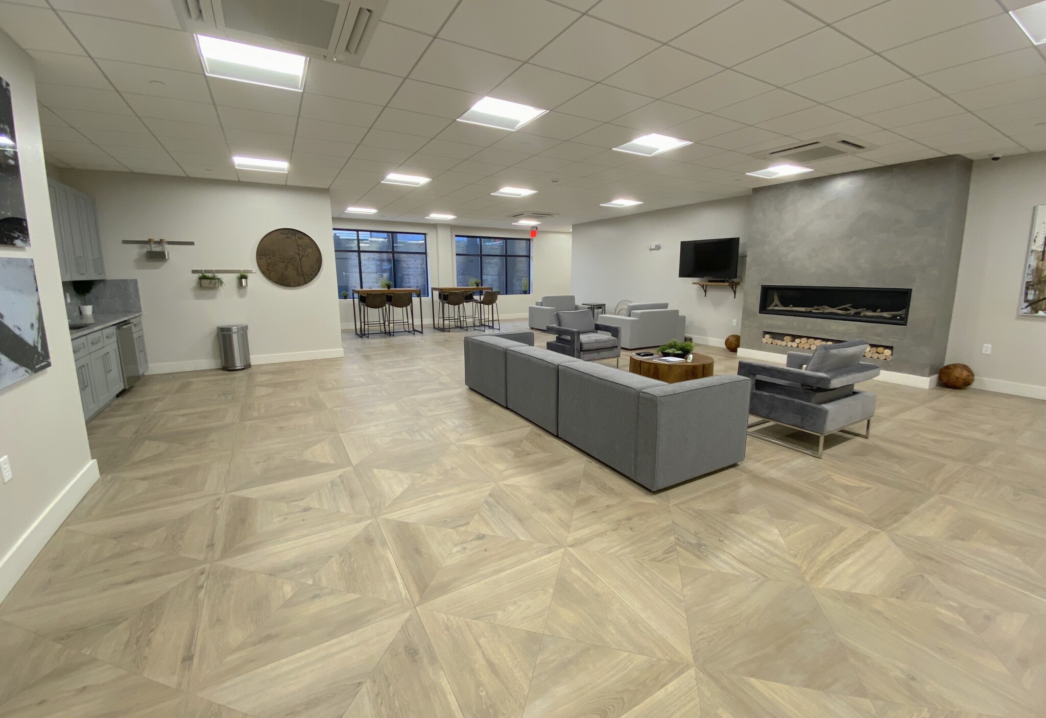 434 Mcgrath Hwy, Prospect Hill