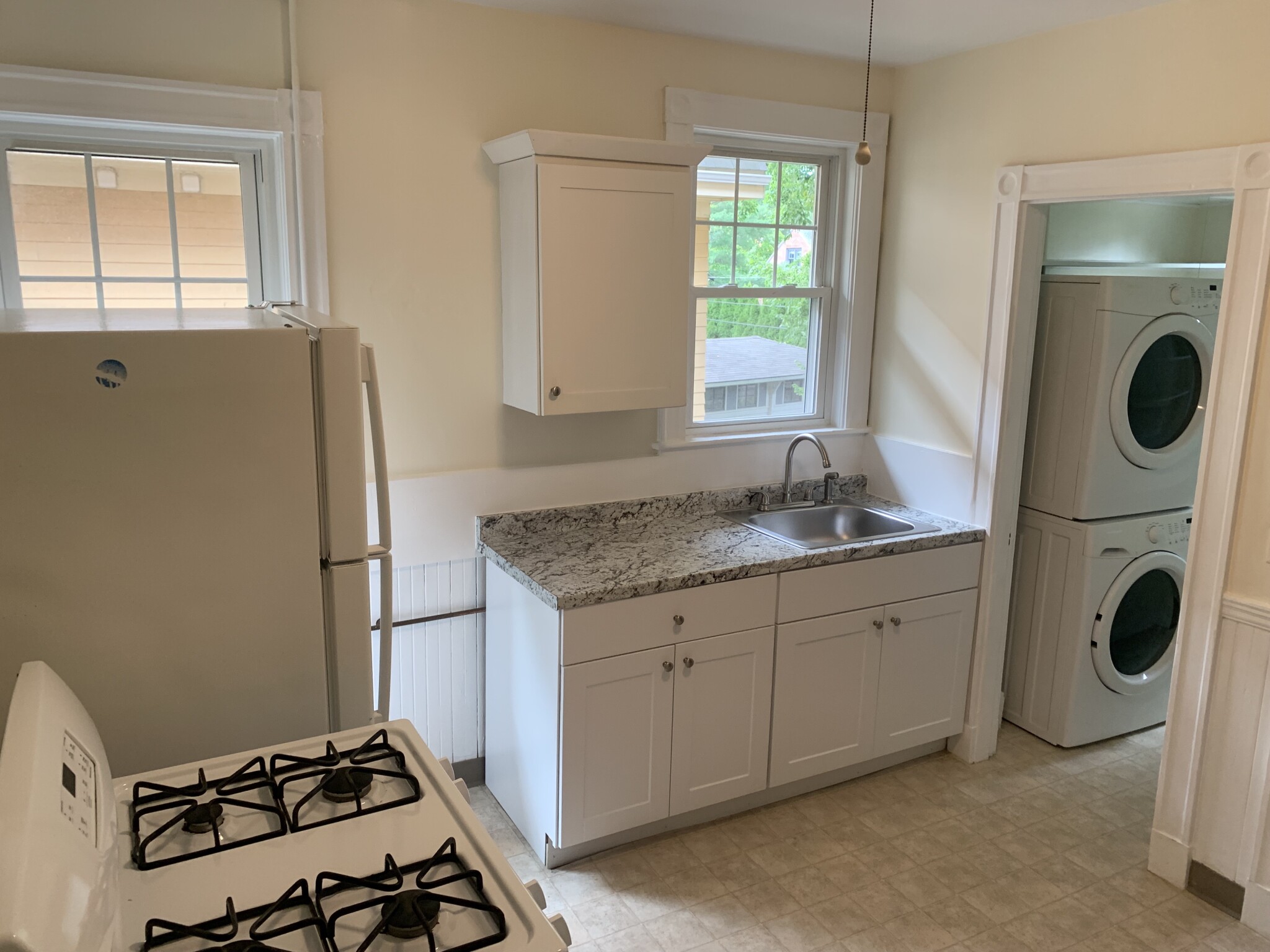 86 Lexington Ave, Huron Village