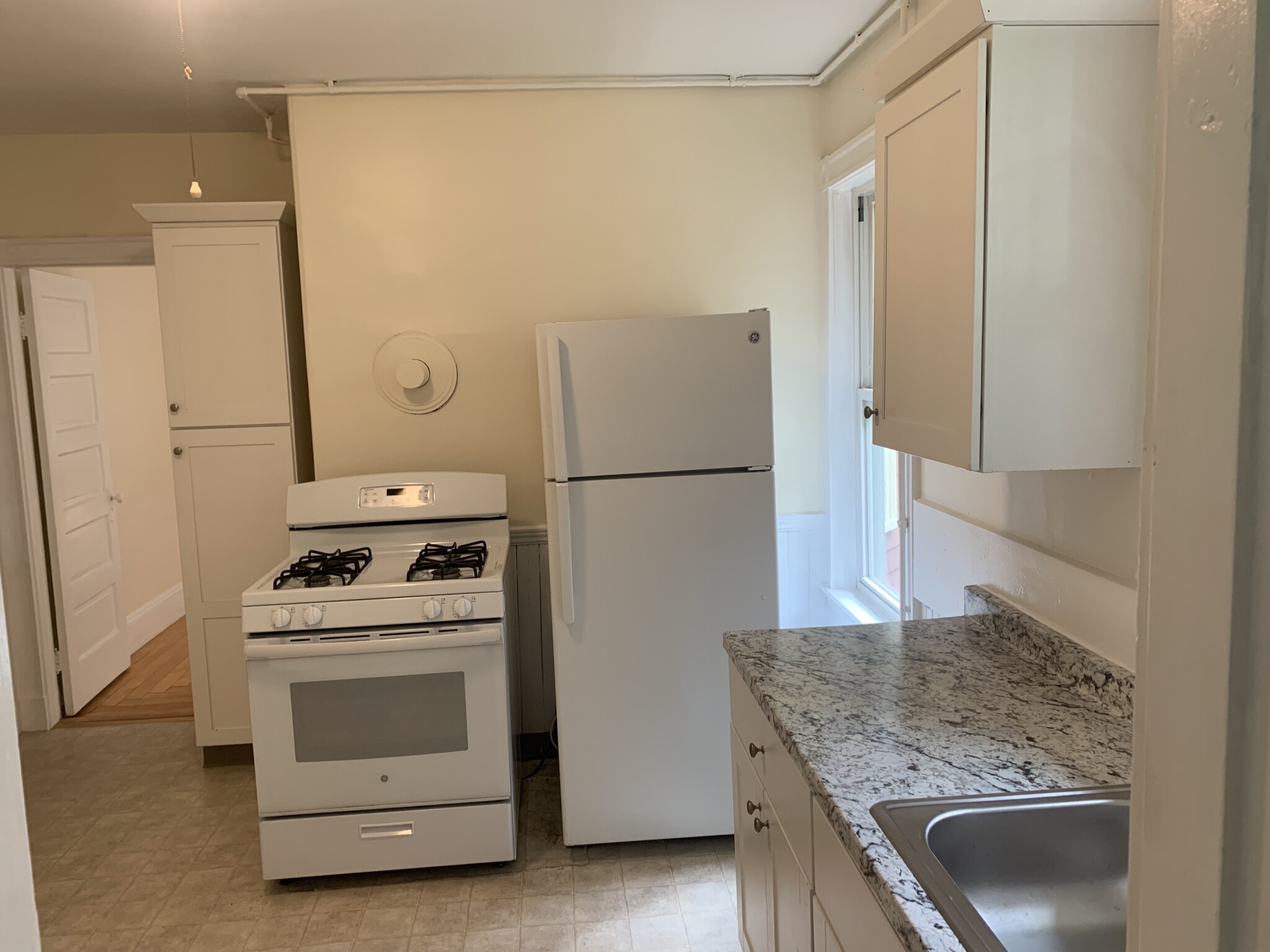 86 Lexington Ave, Huron Village