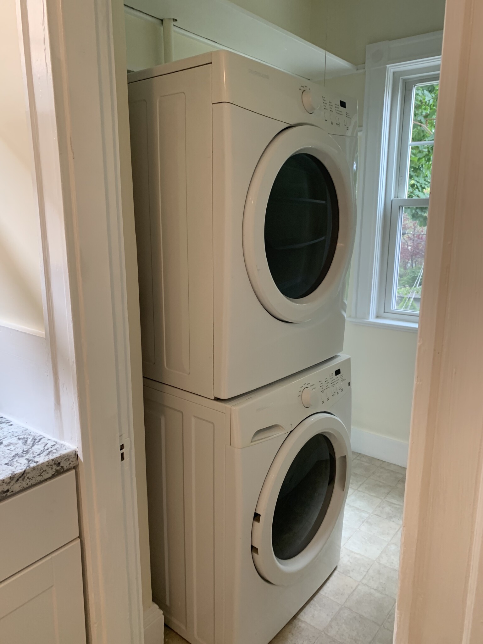 86 Lexington Ave, Huron Village