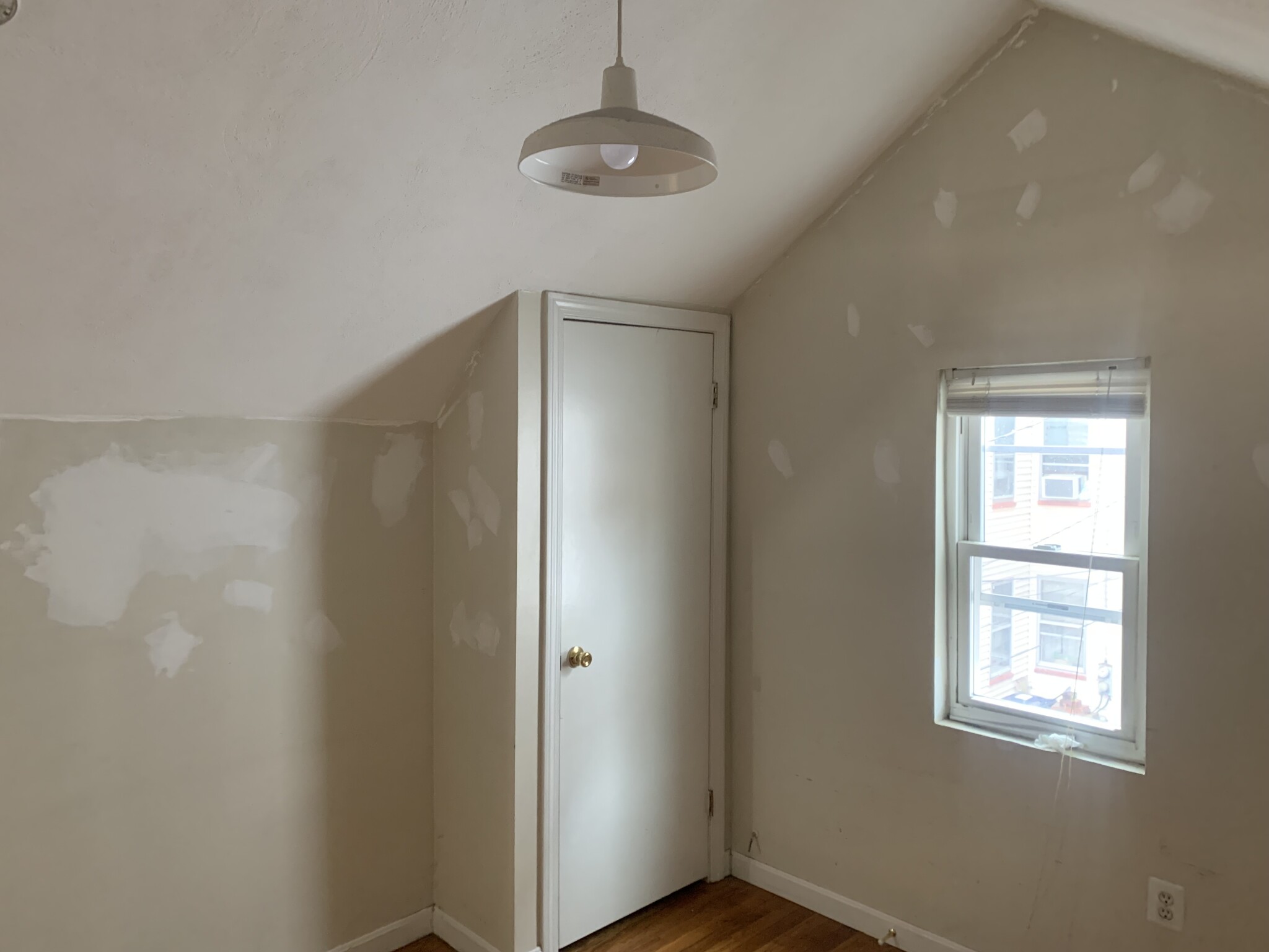 126 Thorndike, East Cambridge