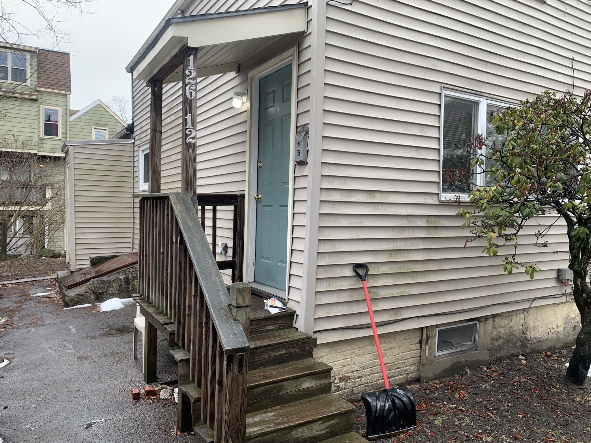 126 Thorndike, East Cambridge