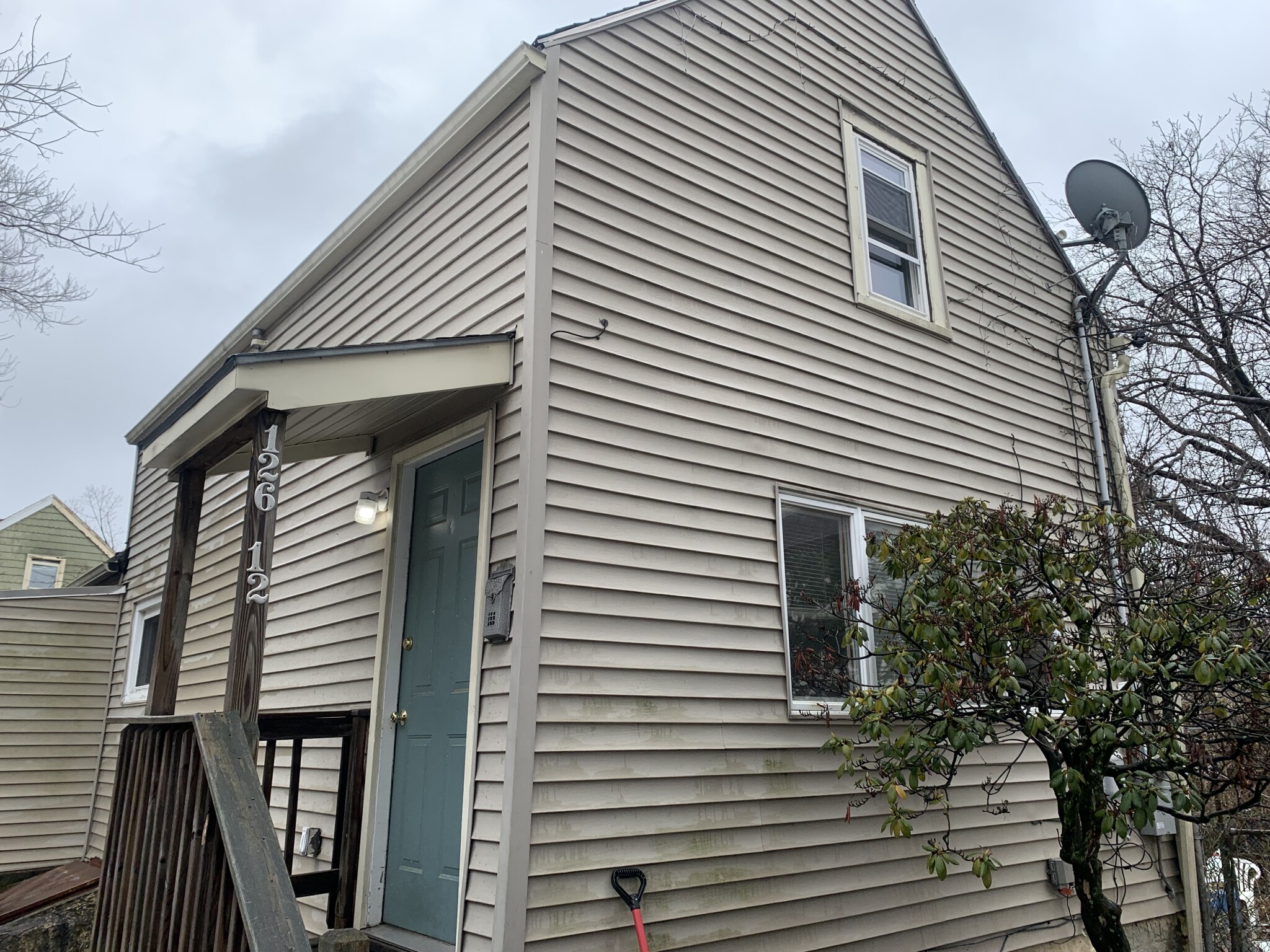 126 Thorndike, East Cambridge