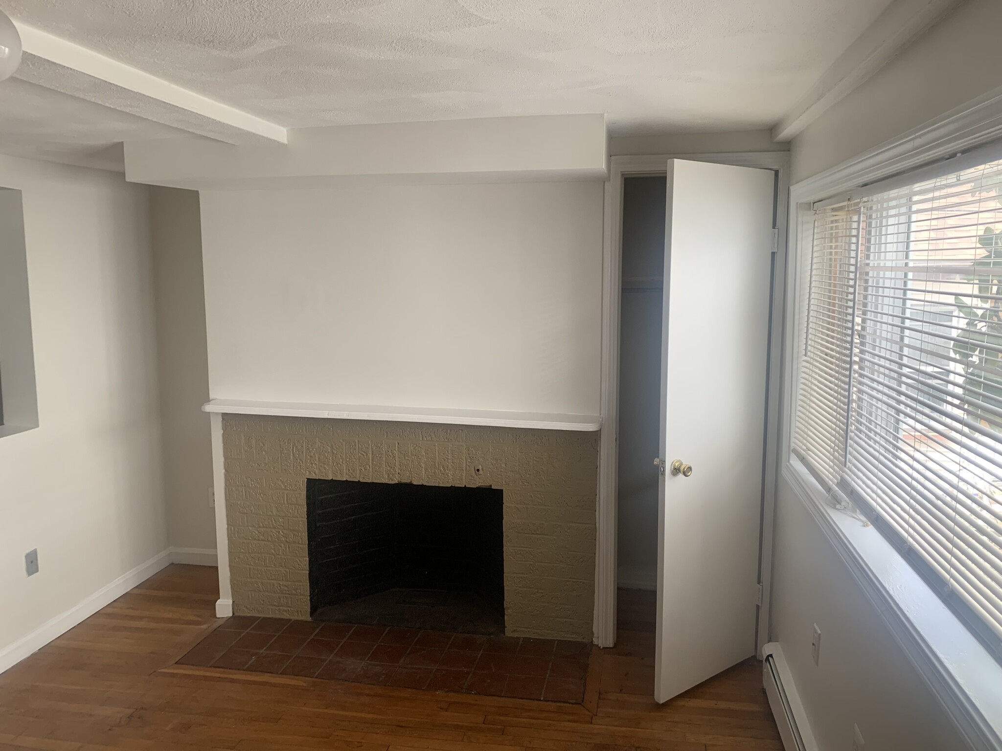 126 Thorndike, East Cambridge