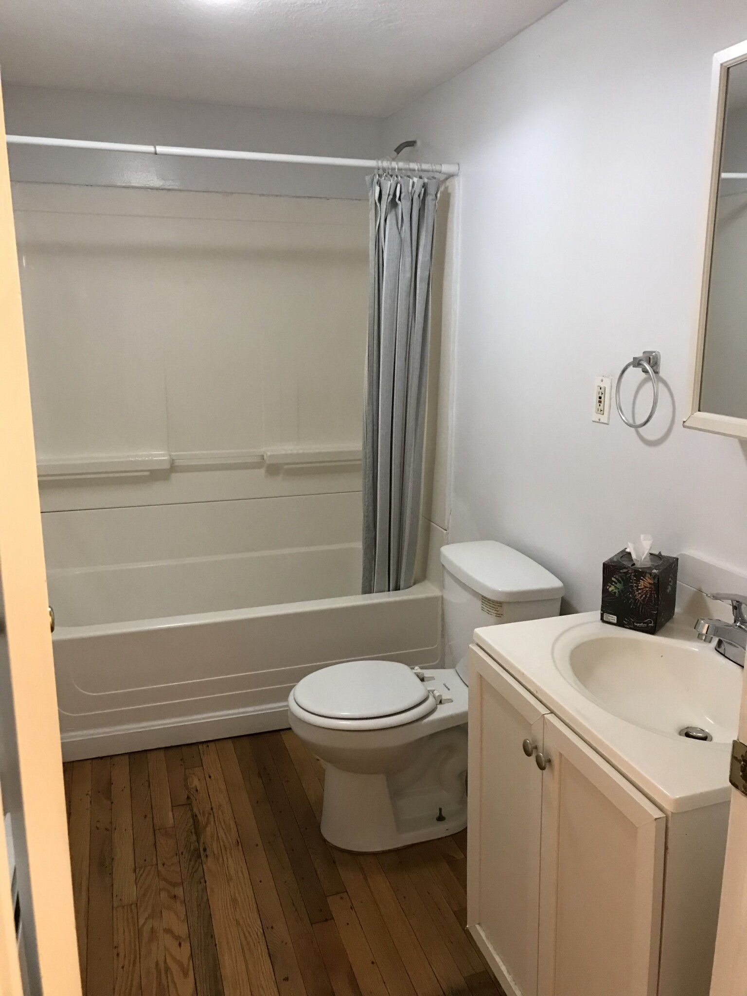 126 Thorndike, East Cambridge