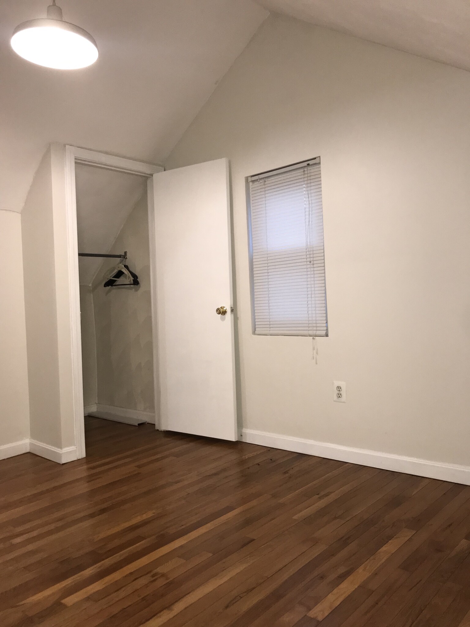 126 Thorndike, East Cambridge