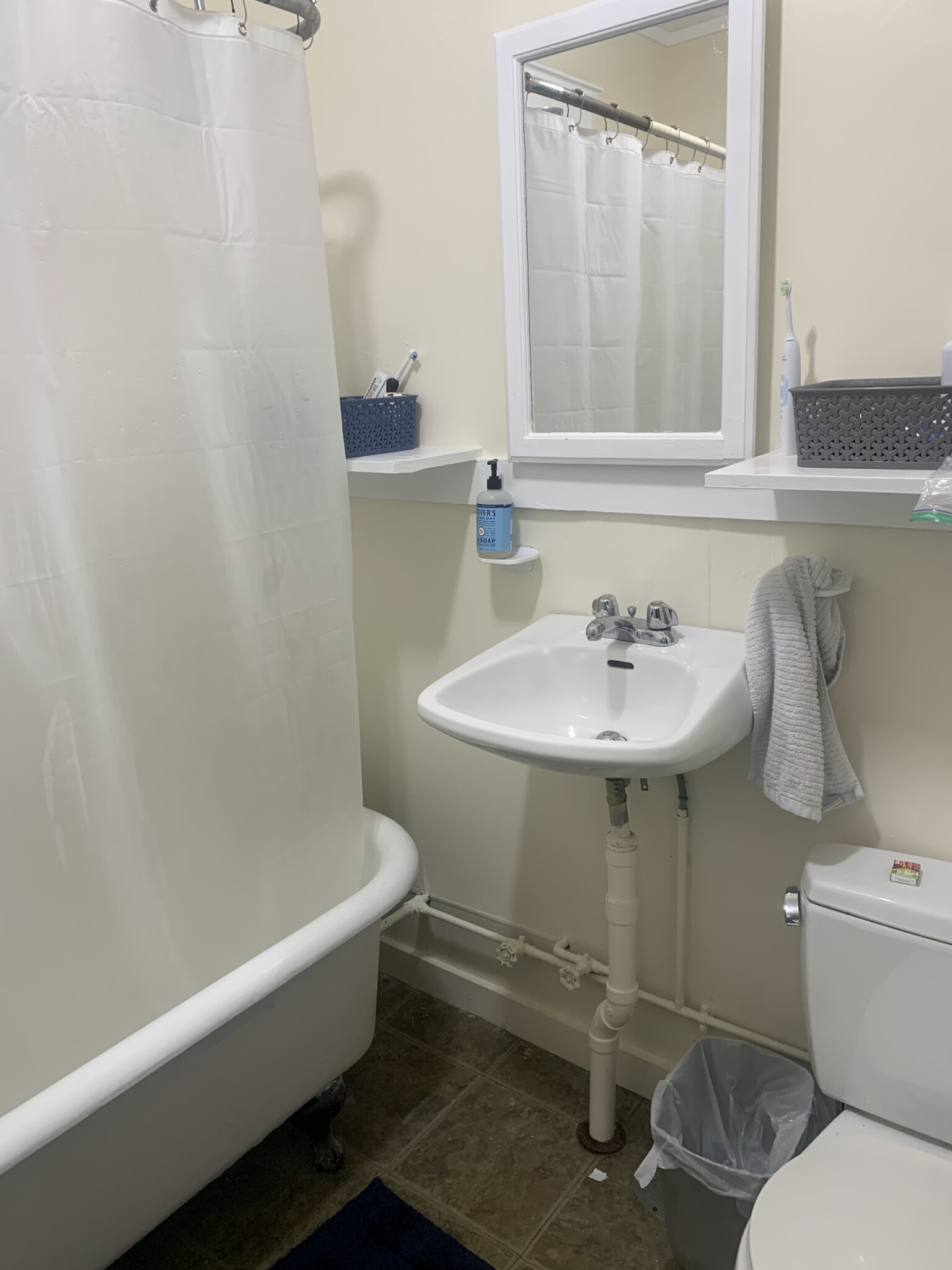 86 Lexington Ave, Huron Village