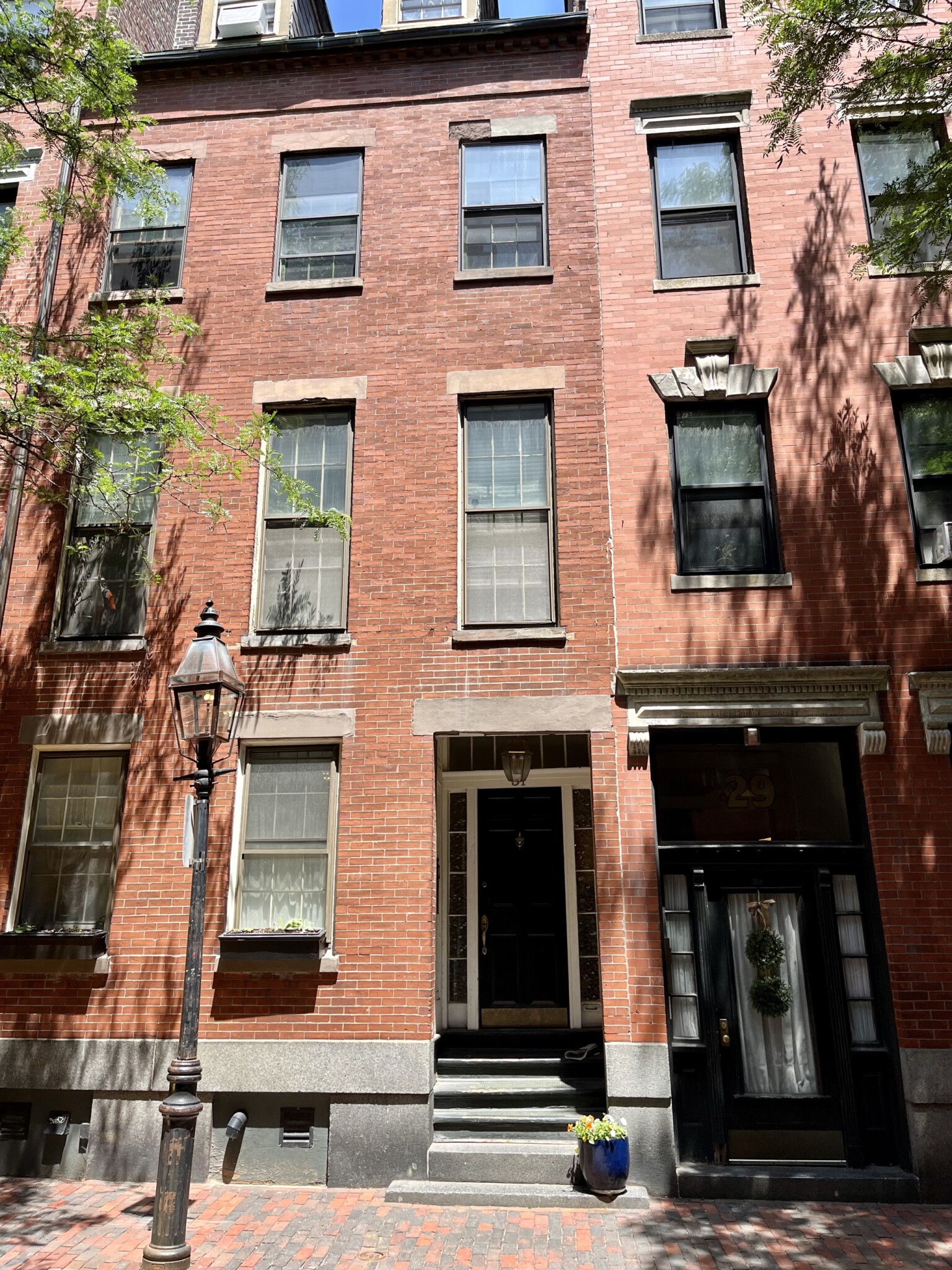 31 Myrtle St, Beacon Hill