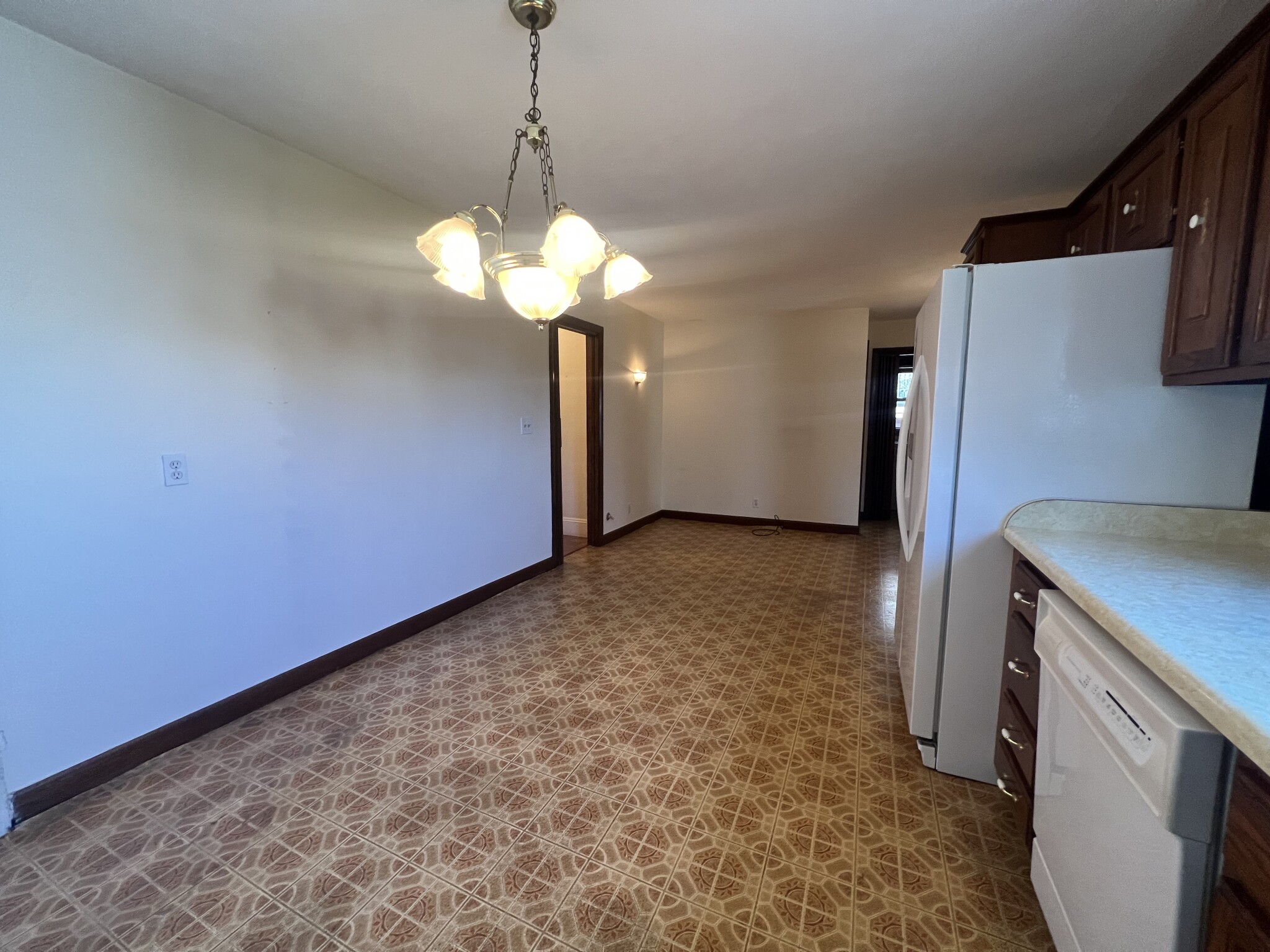 430 Mcgrath Hwy, Prospect Hill