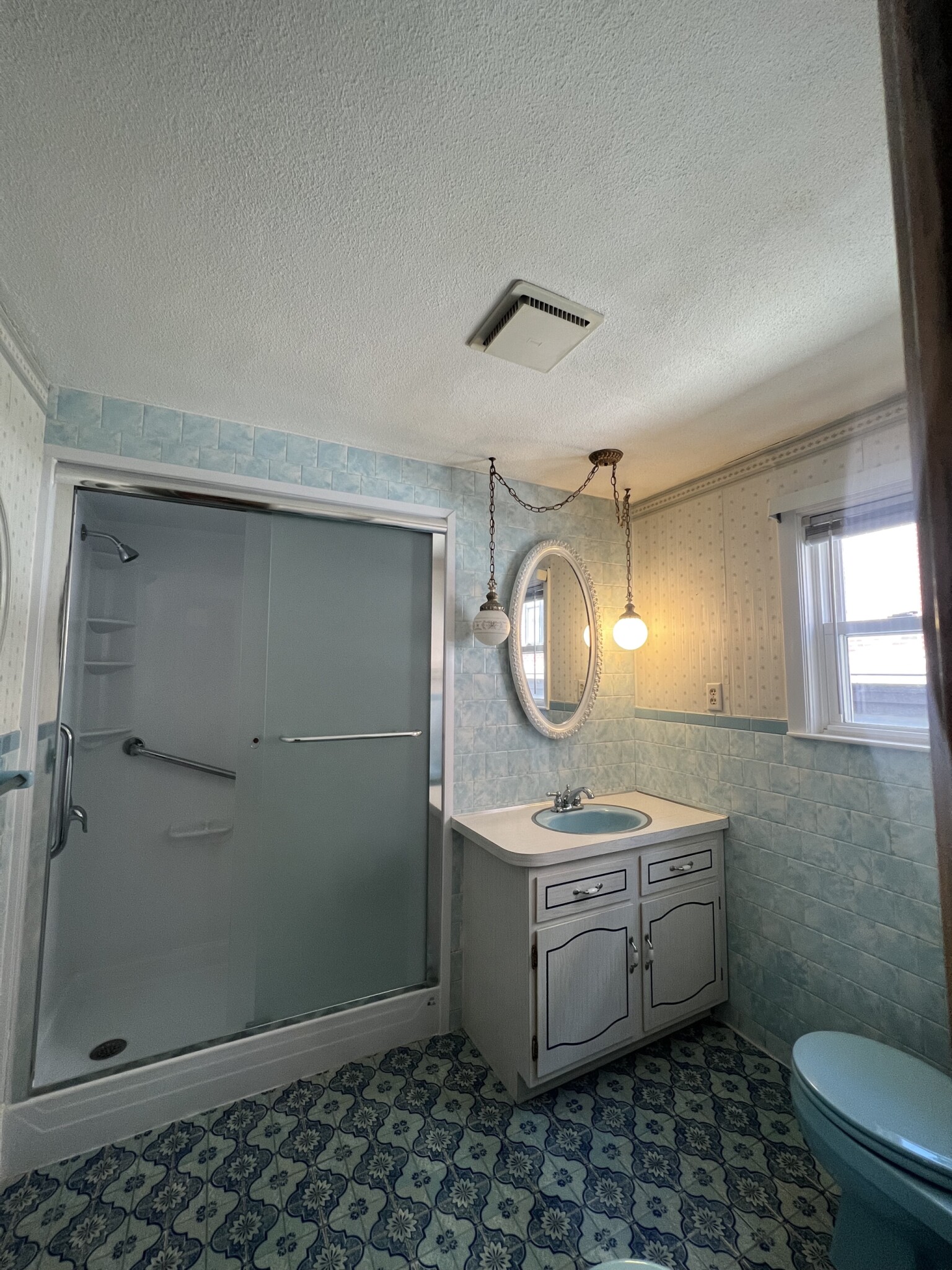 430 Mcgrath Hwy, Prospect Hill