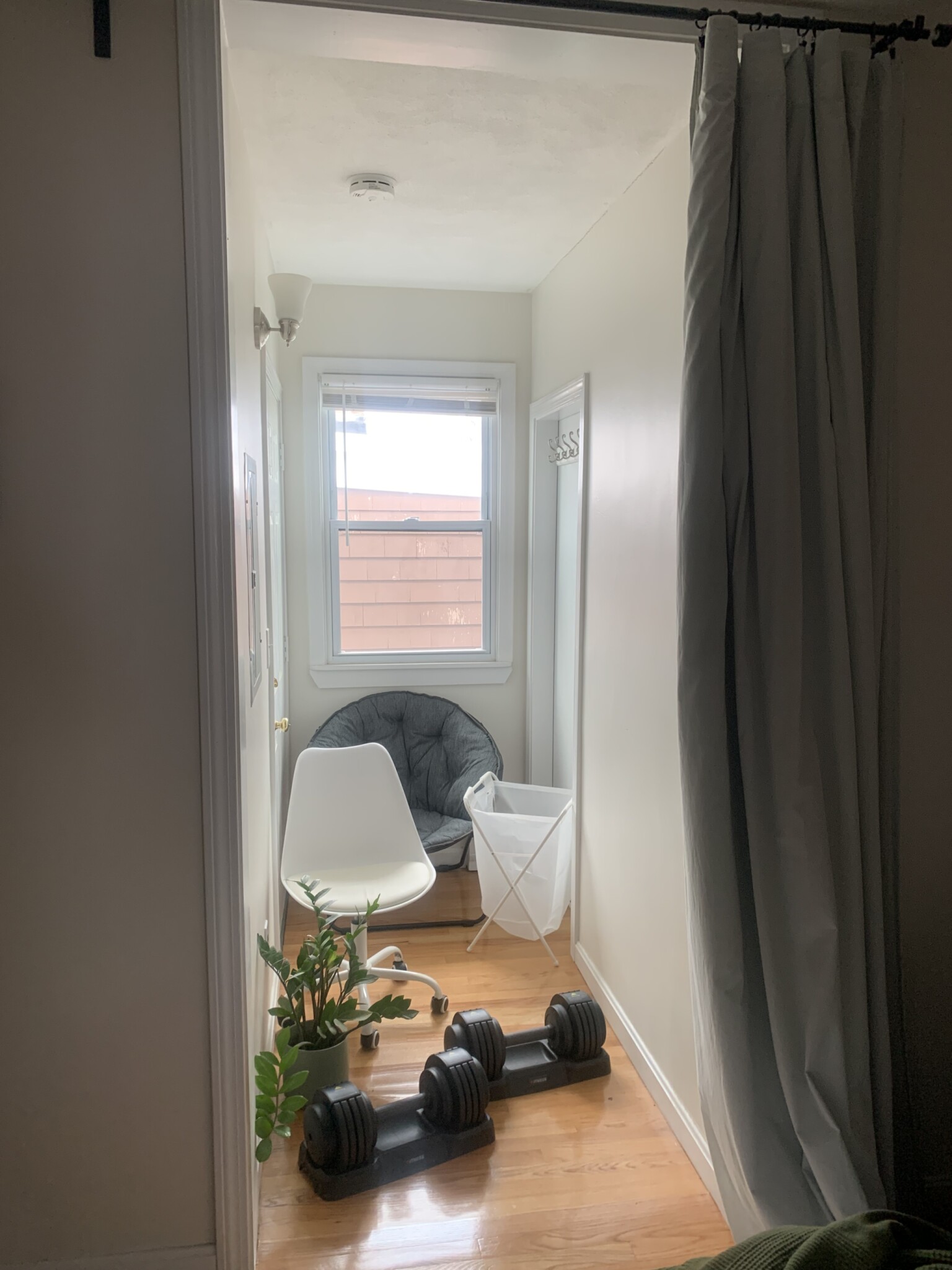 Photos of apartment on Fifth St.,Cambridge MA 02141