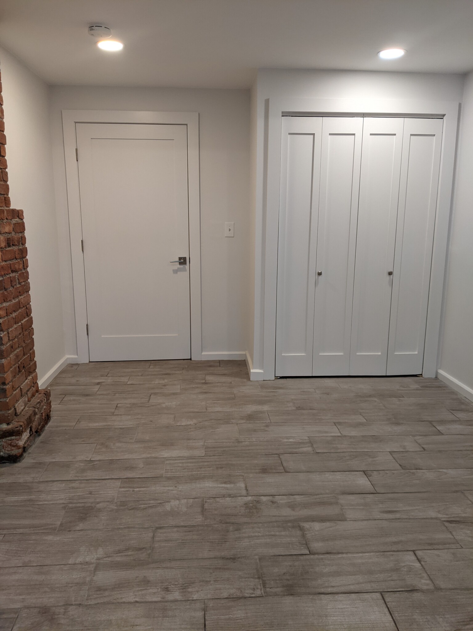 Photos of apartment on Sidney St.,Cambridge MA 02139