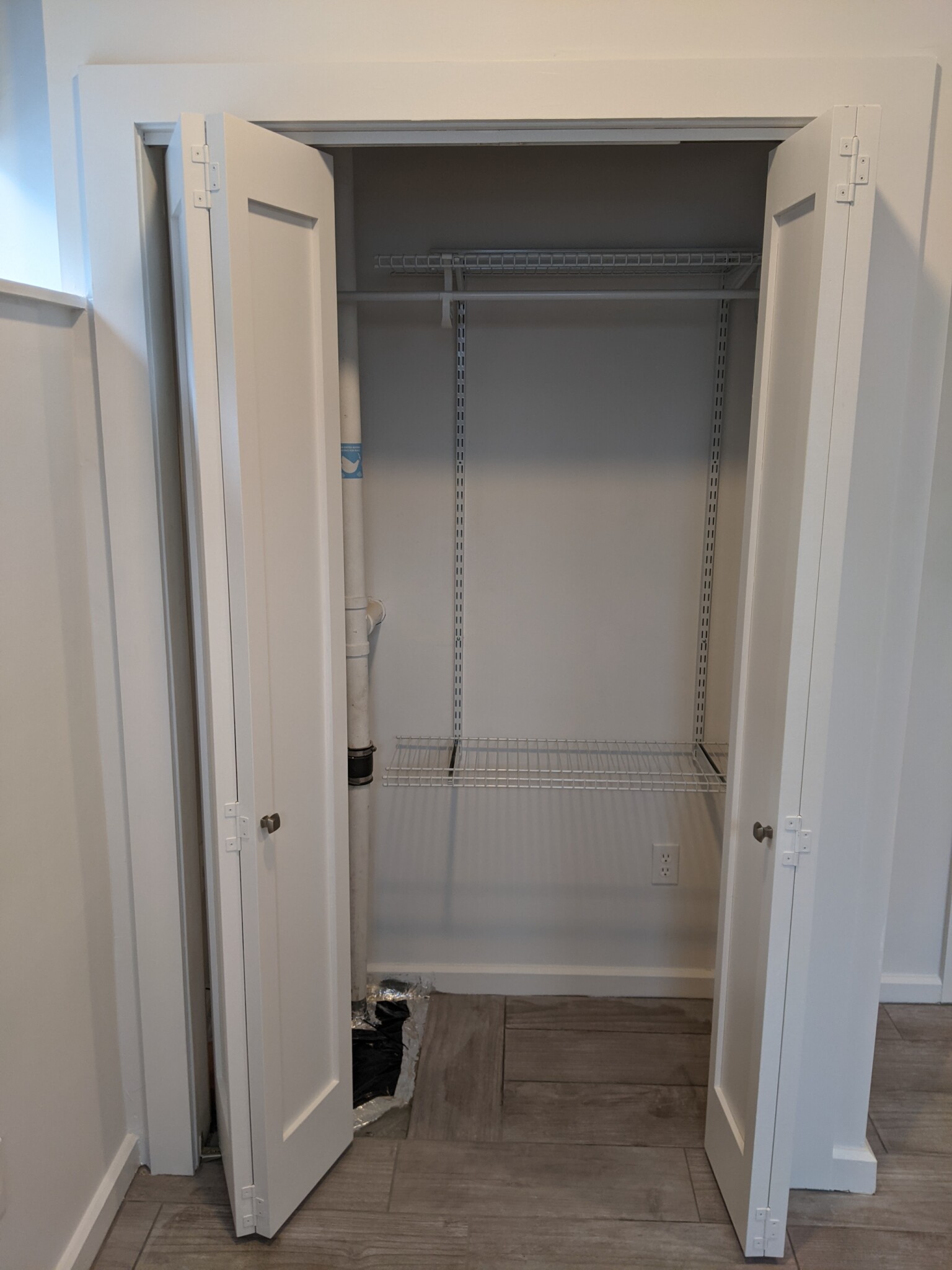 Photos of apartment on Sidney St.,Cambridge MA 02139