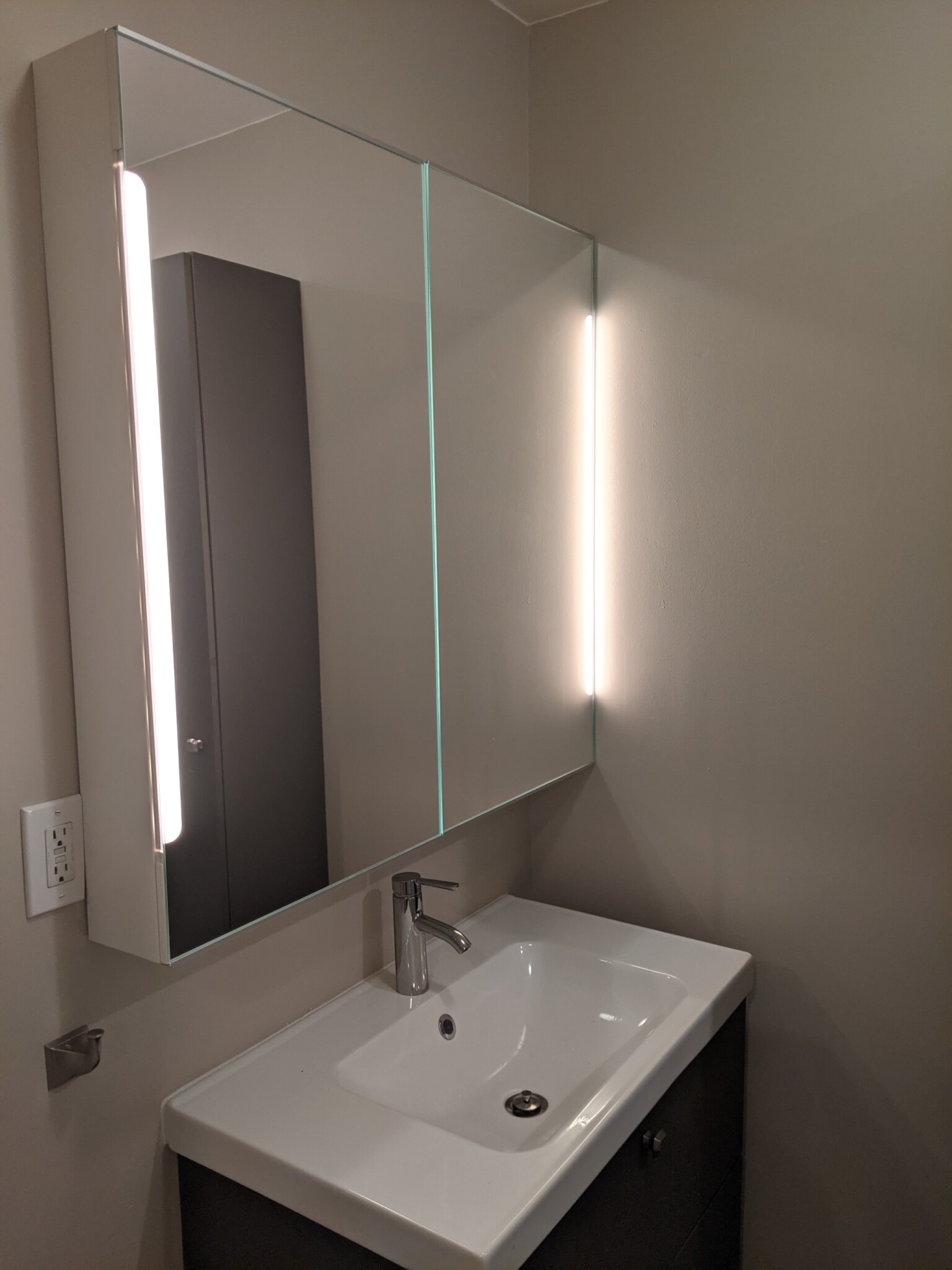 Photos of apartment on Sidney St.,Cambridge MA 02139