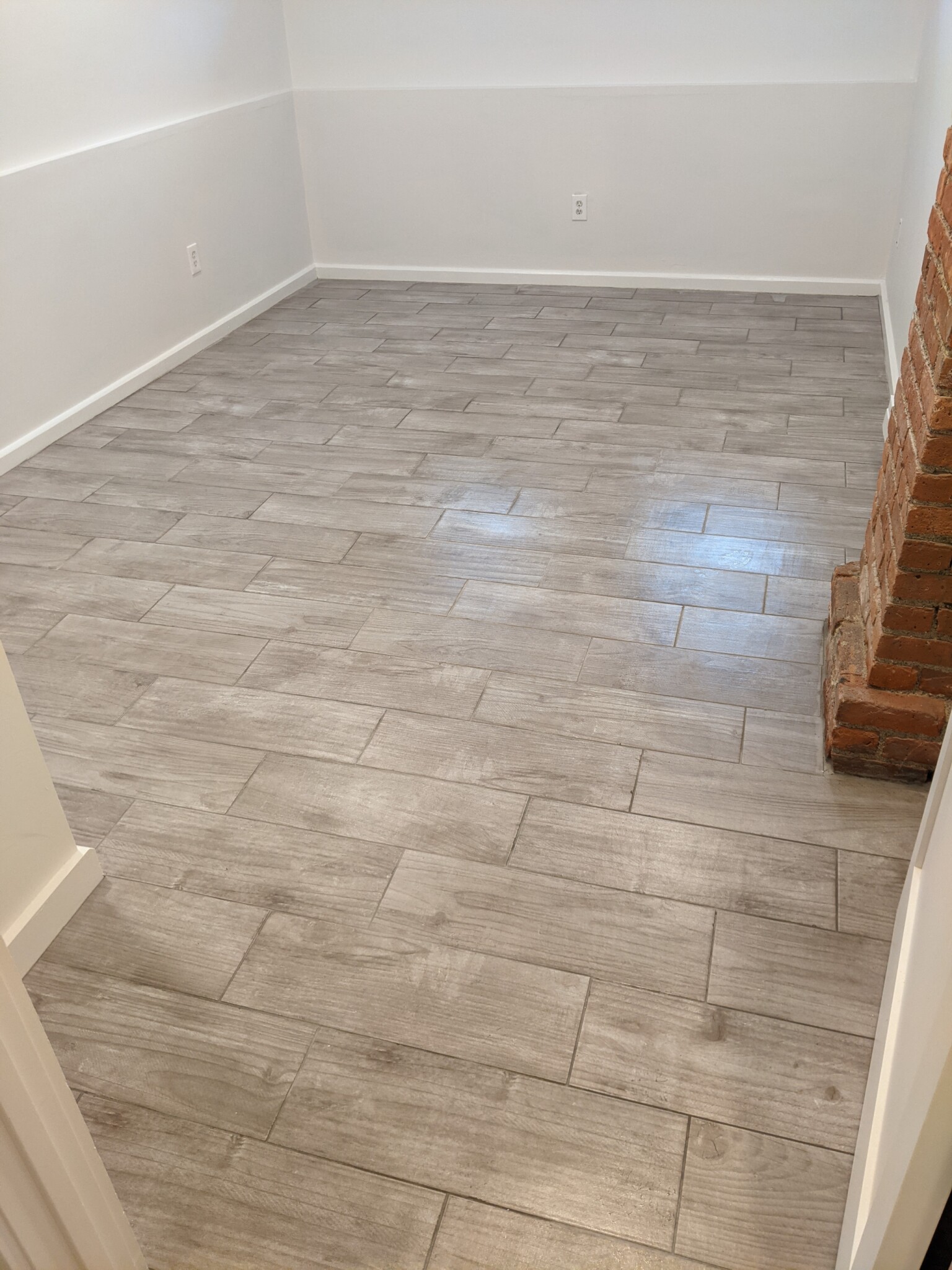 Photos of apartment on Sidney St.,Cambridge MA 02139