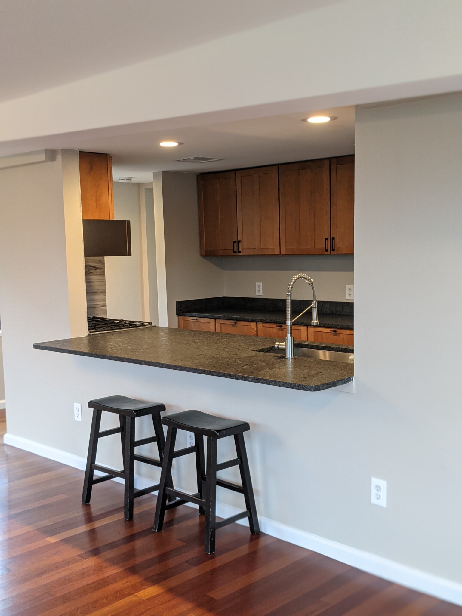 Photos of apartment on Sidney St.,Cambridge MA 02139