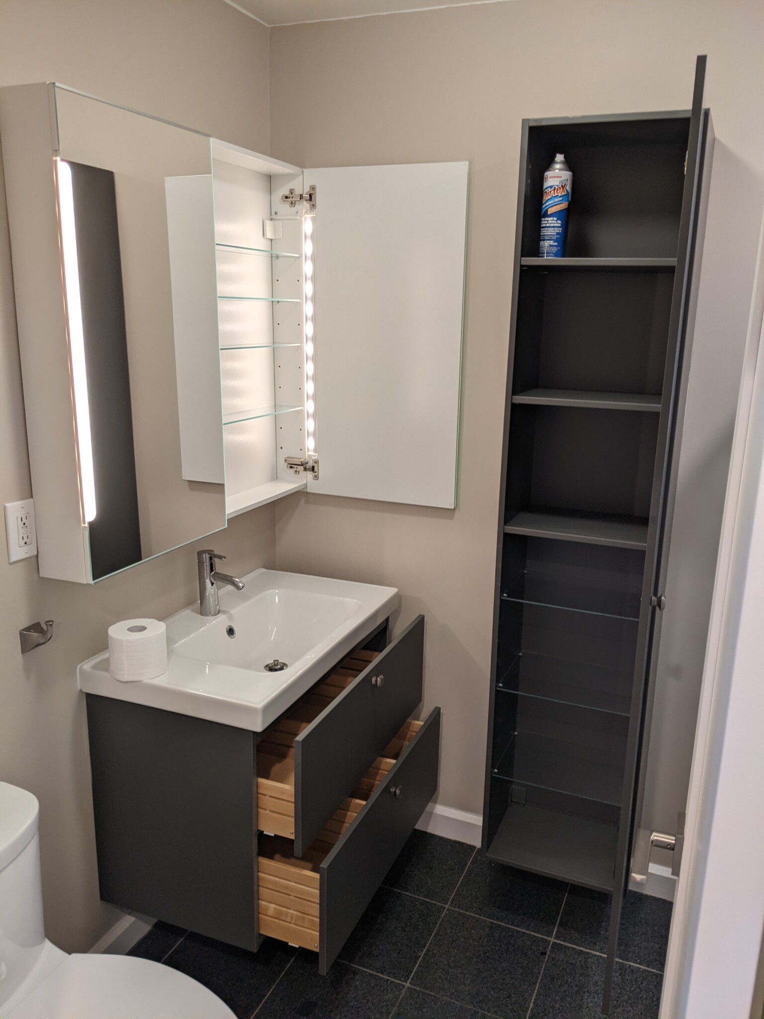 Photos of apartment on Sidney St.,Cambridge MA 02139