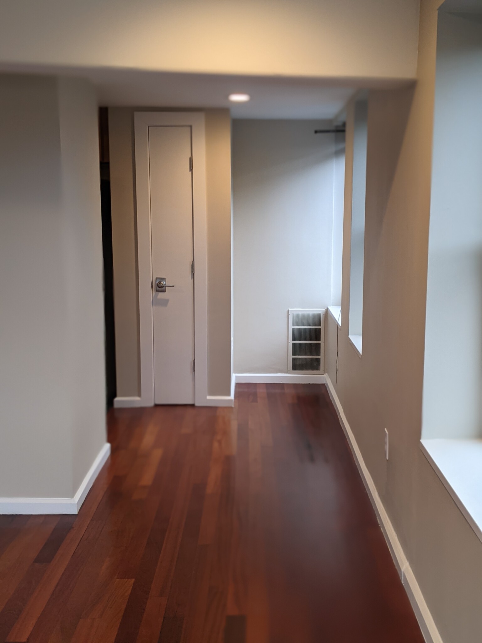 Photos of apartment on Sidney St.,Cambridge MA 02139