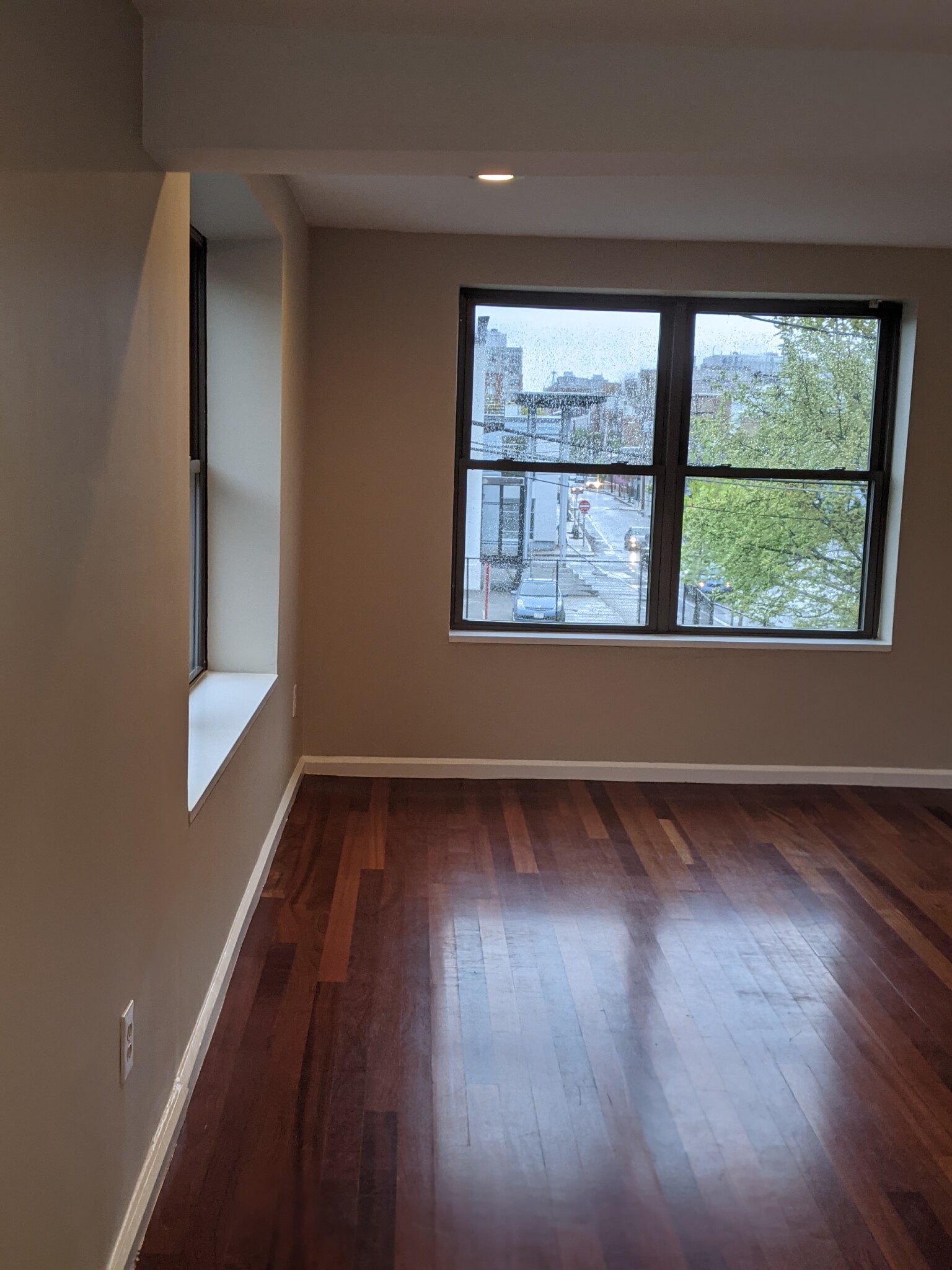 Photos of apartment on Sidney St.,Cambridge MA 02139