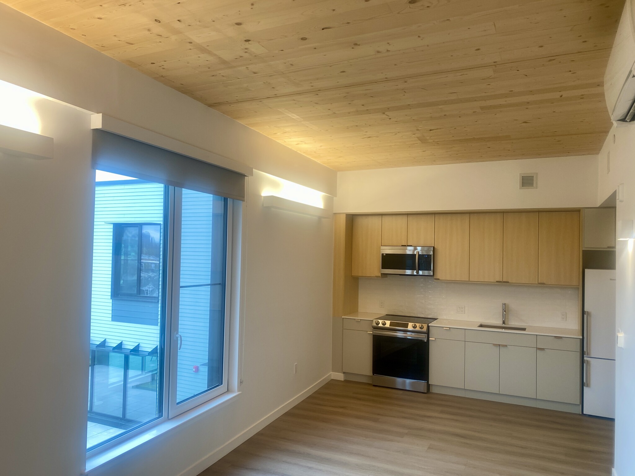 Photos of apartment on Broadway,Somerville MA 02145