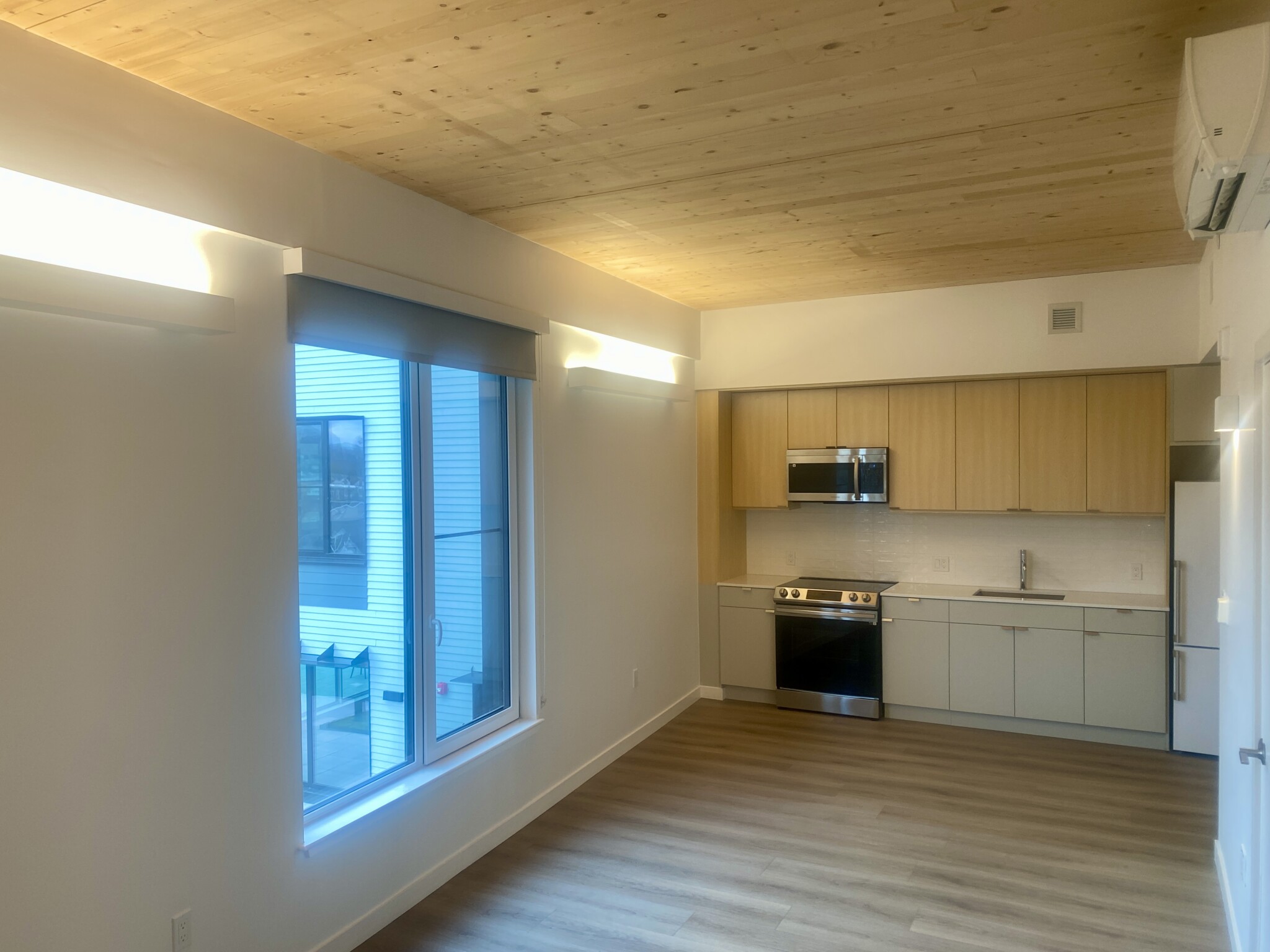 Photos of apartment on Broadway,Somerville MA 02145