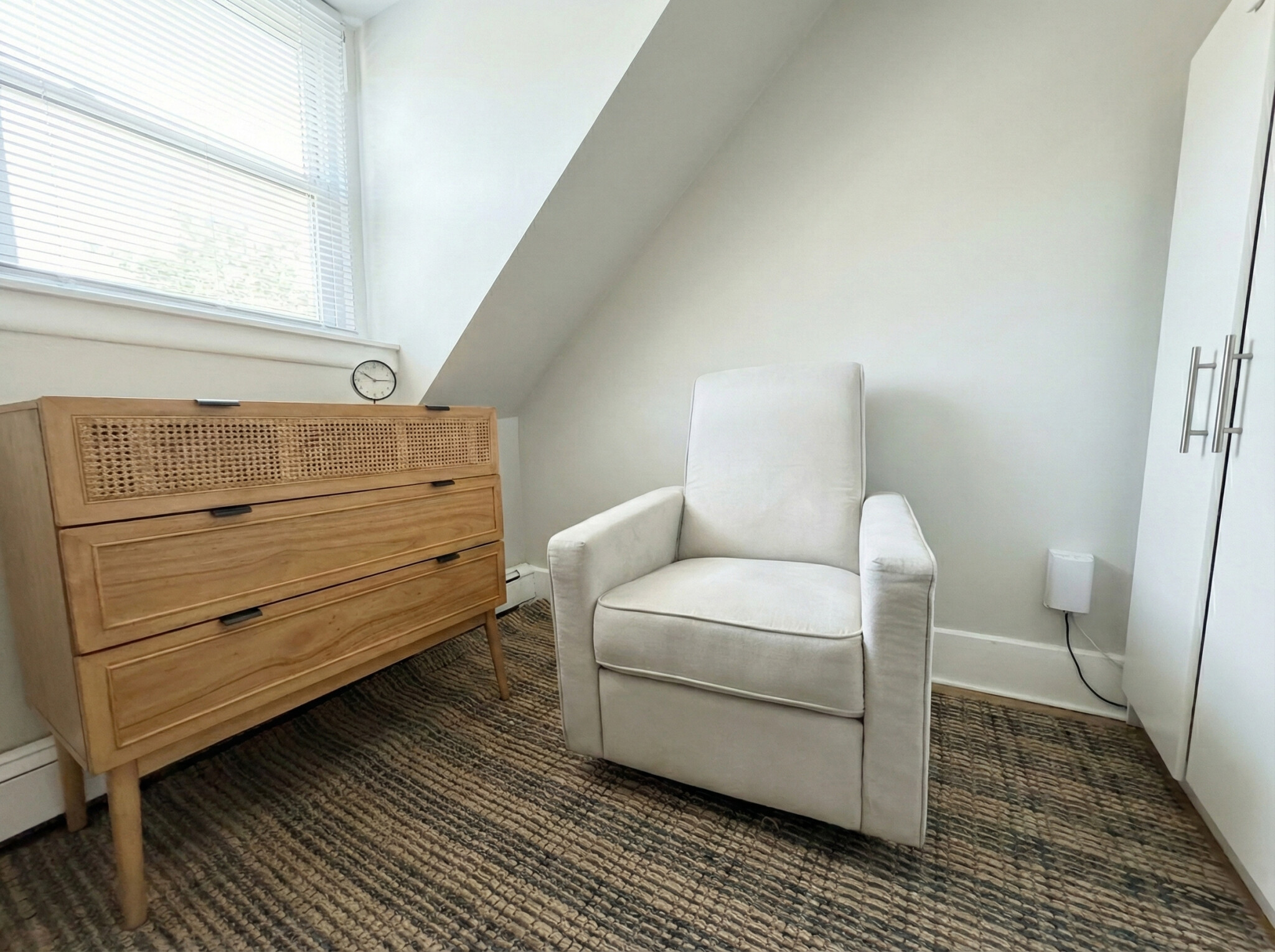 Photos of apartment on Fellsway,Somerville MA 02145