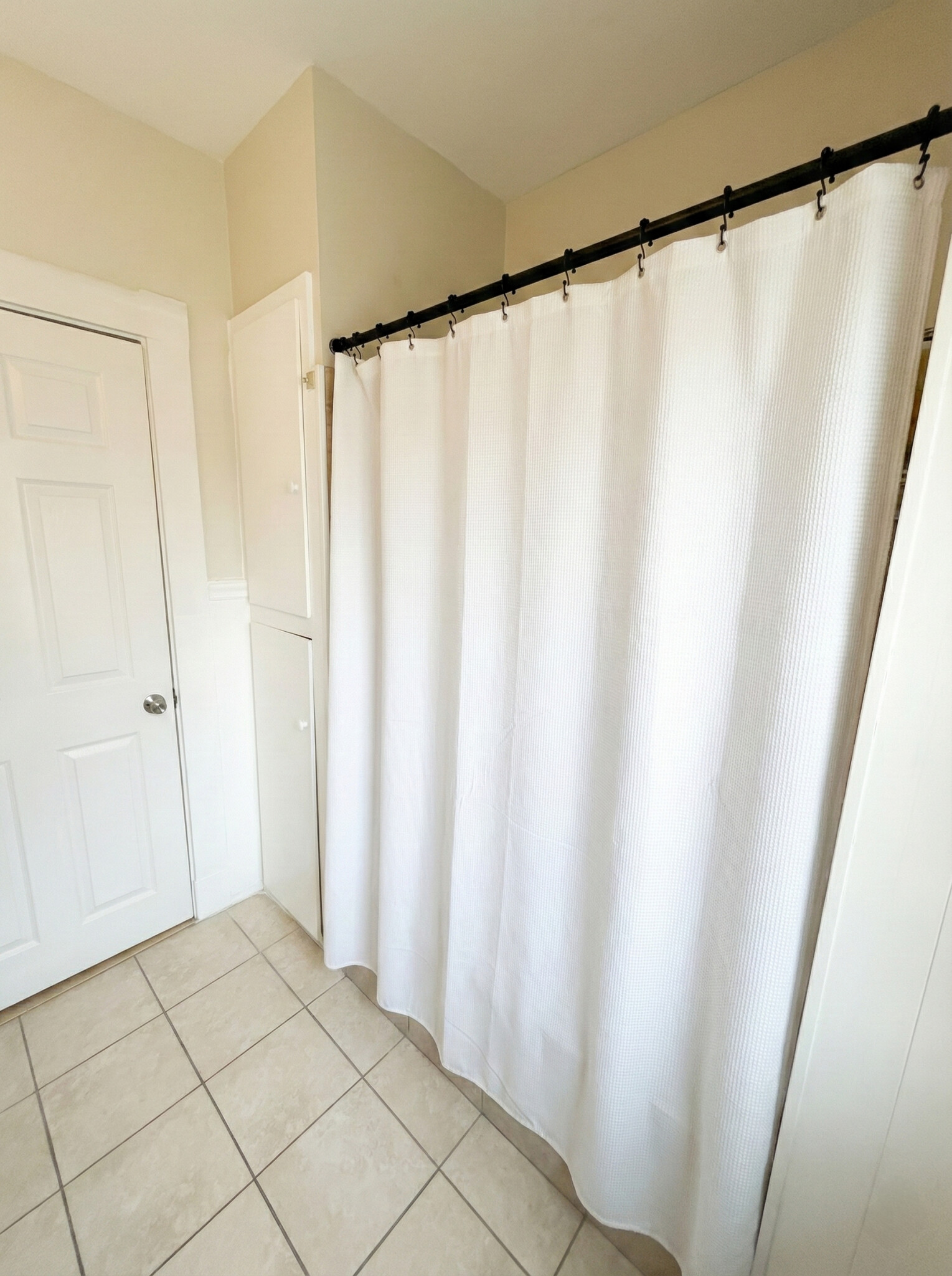 Photos of apartment on Fellsway,Somerville MA 02145