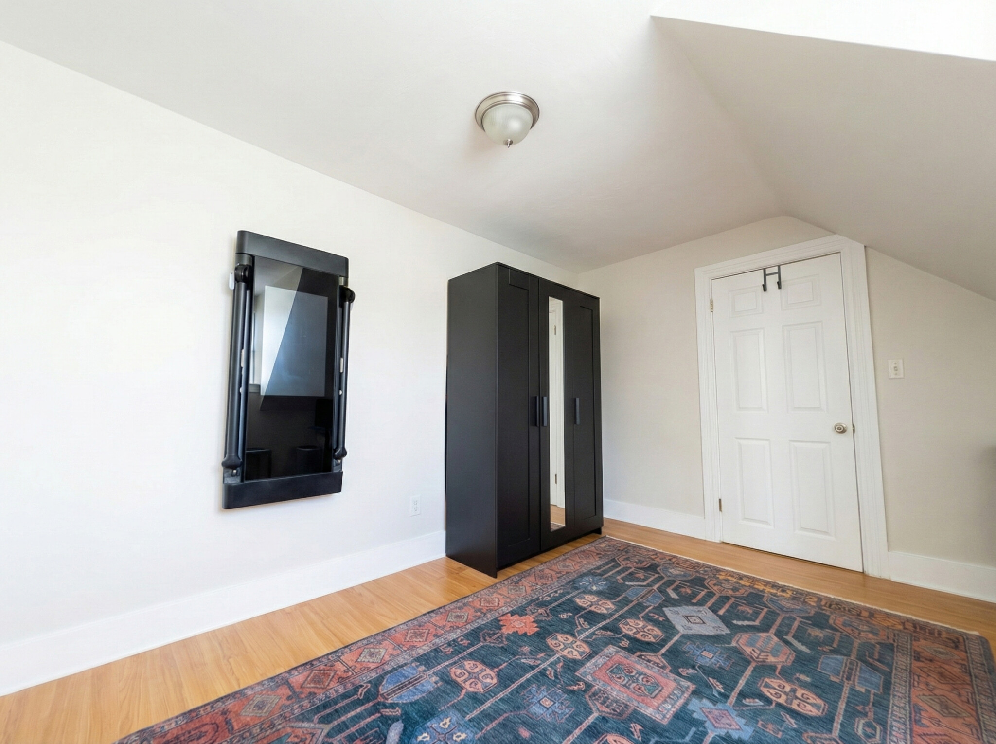 Photos of apartment on Fellsway,Somerville MA 02145