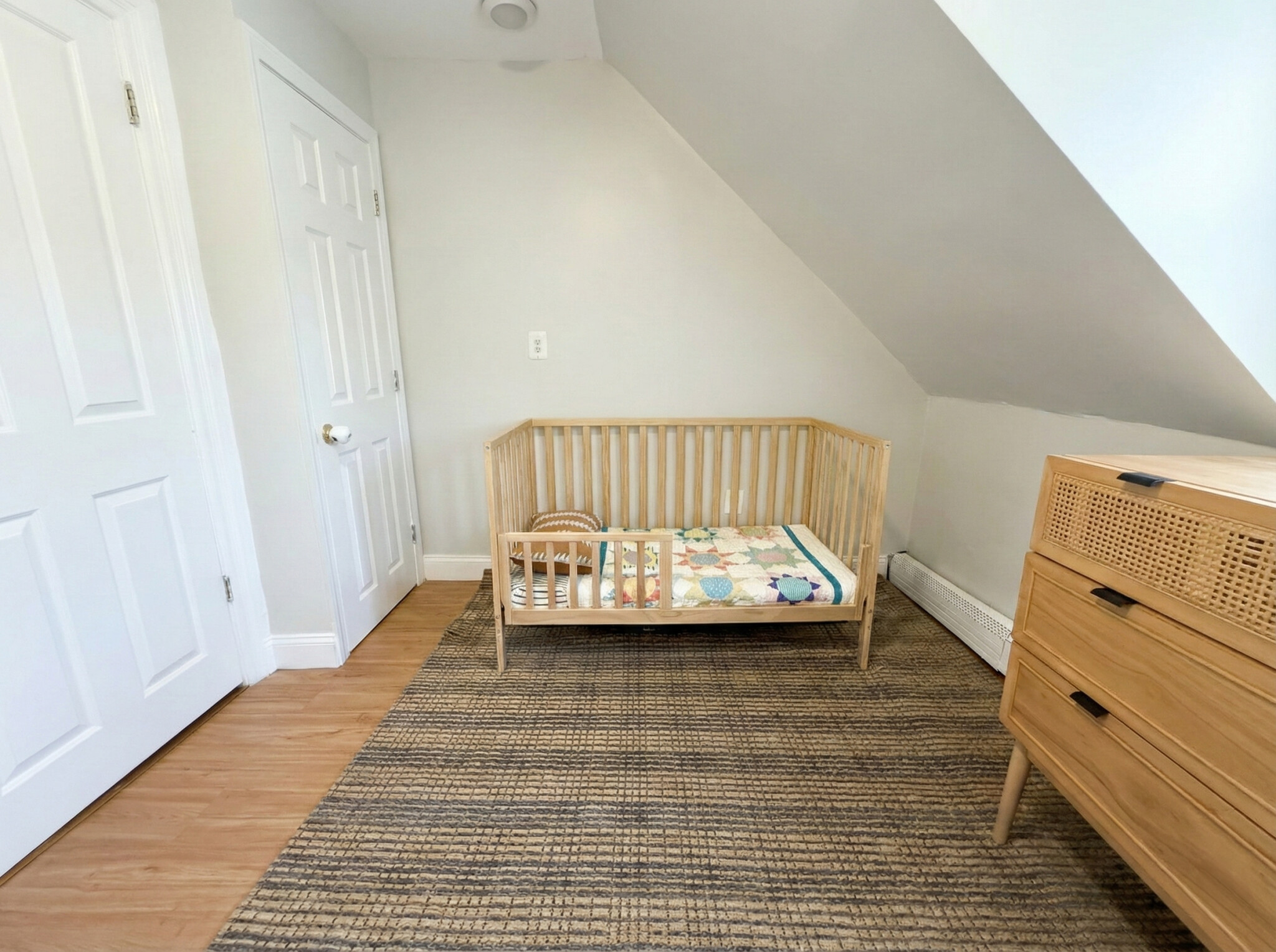 Photos of apartment on Fellsway,Somerville MA 02145