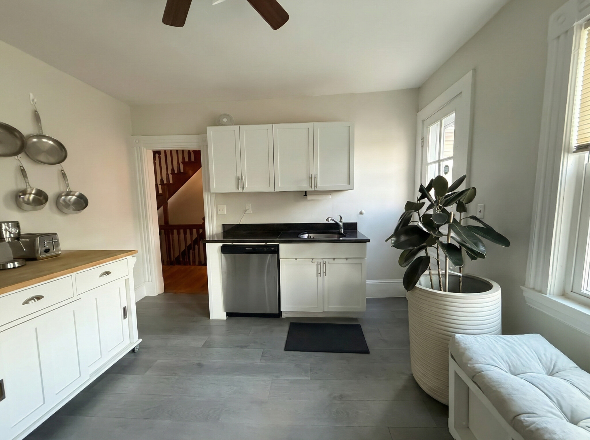 Photos of apartment on Fellsway,Somerville MA 02145