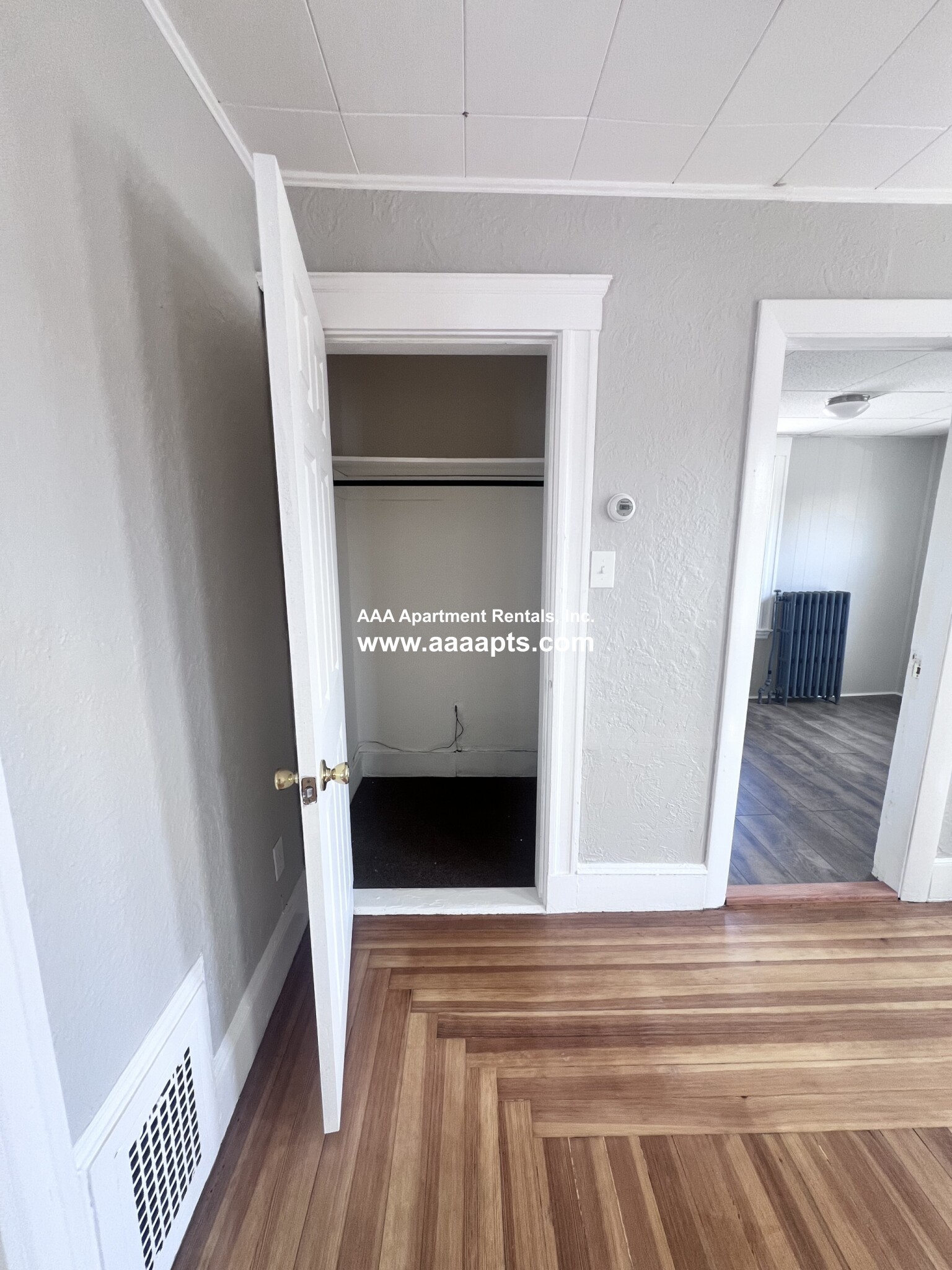 https://ygl-photos.s3.us-west-004.backblazeb2.com/10649W6809635a32923.jpg