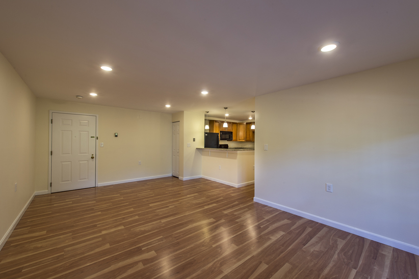 4 bed, 1 bath apartment for rent at 298 Independence Dr, Chestnut Hill — photo 5 of 21