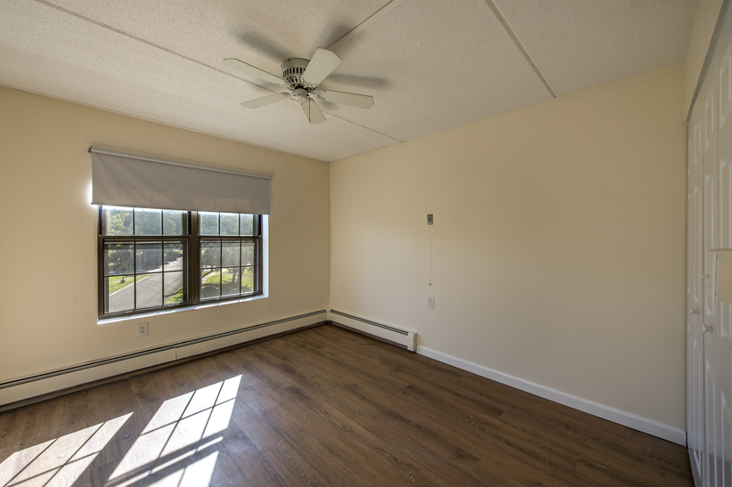 4 bed, 1 bath apartment for rent at 298 Independence Dr, Chestnut Hill — photo 15 of 21