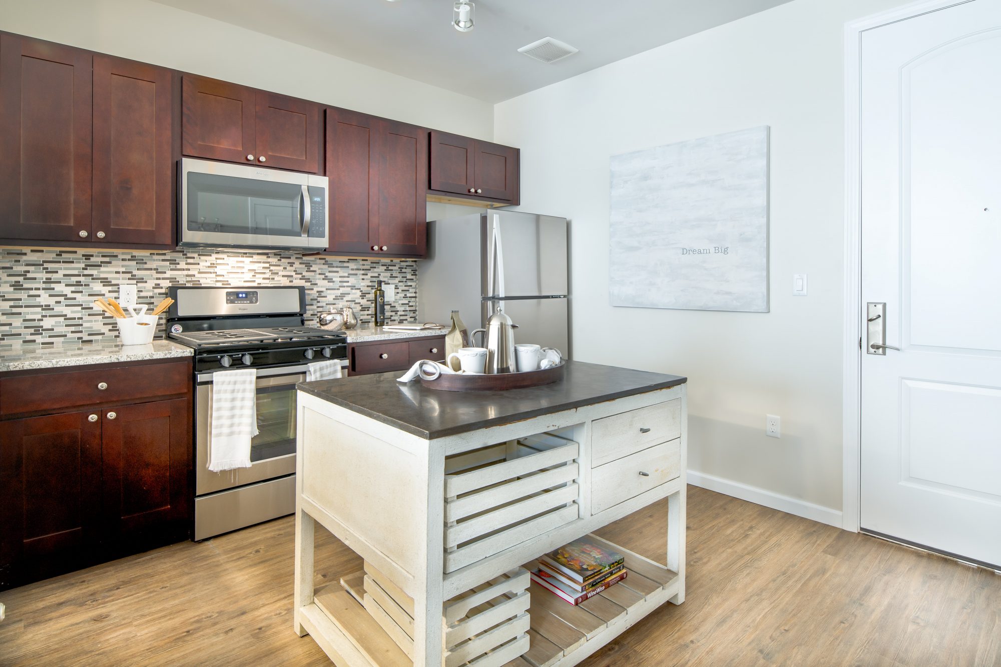 1 bed, 1 bath apartment for rent at 375 Acorn Park Dr, Belmont — photo 4 of 19