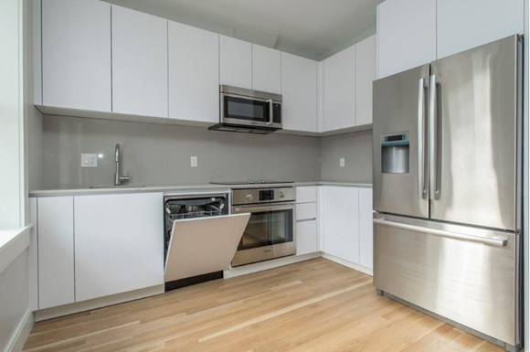 3 bed, 1 bath apartment for rent at 31-35 South St, Boston