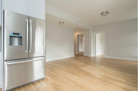 3 bed, 1 bath apartment for rent at 31-35 South St, Boston — photo 4 of 9