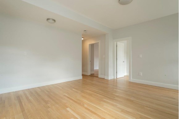 3 bed, 1 bath apartment for rent at 31-35 South St, Boston — photo 5 of 9