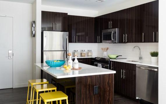 3 bed, 2 bath apartment for rent at 219 Western Ave, Allston — photo 3 of 7
