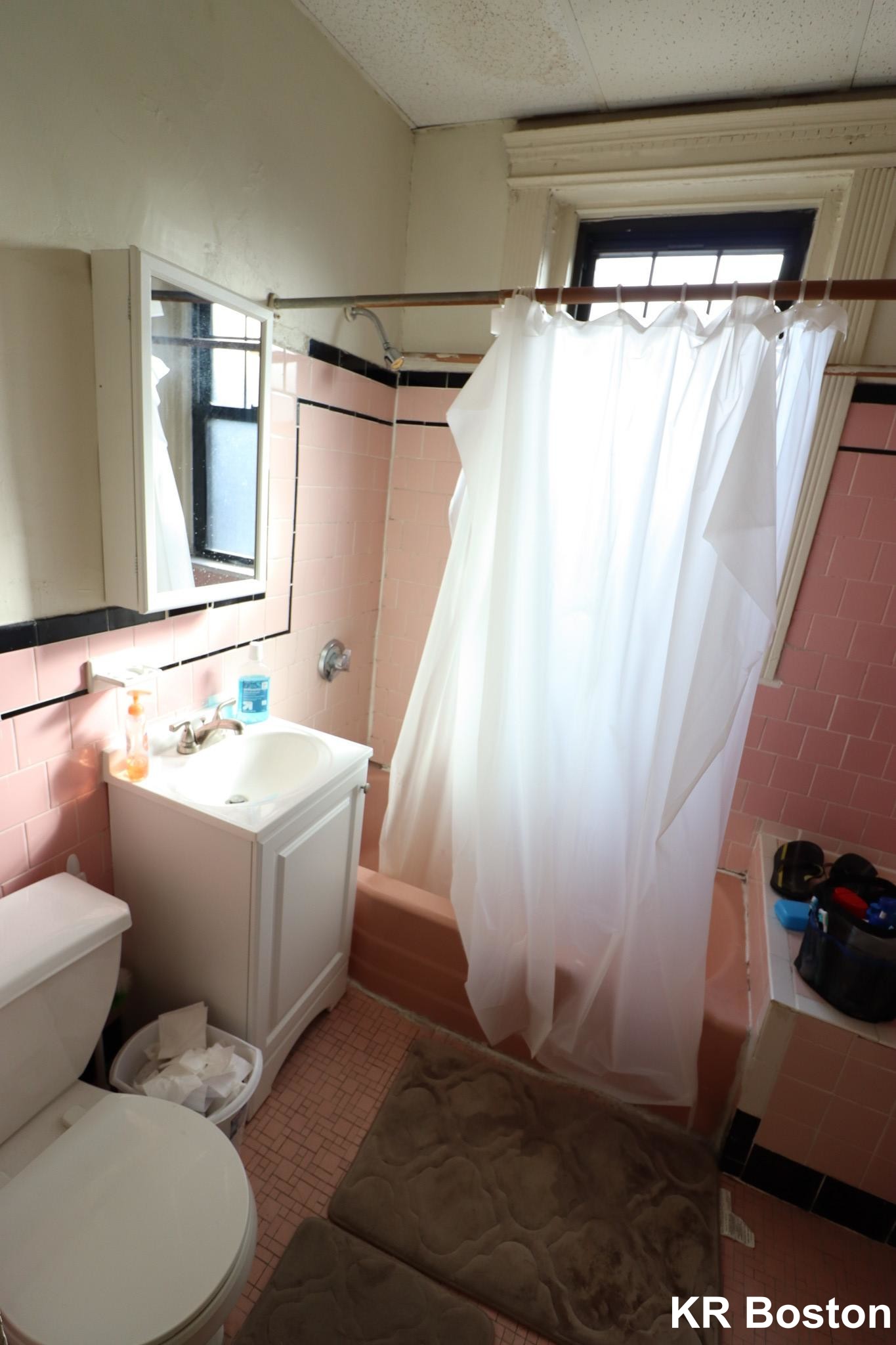2 bed, 1 bath apartment for rent at 1412 Commonwealth Ave Unit 14, Brighton — photo 17 of 20
