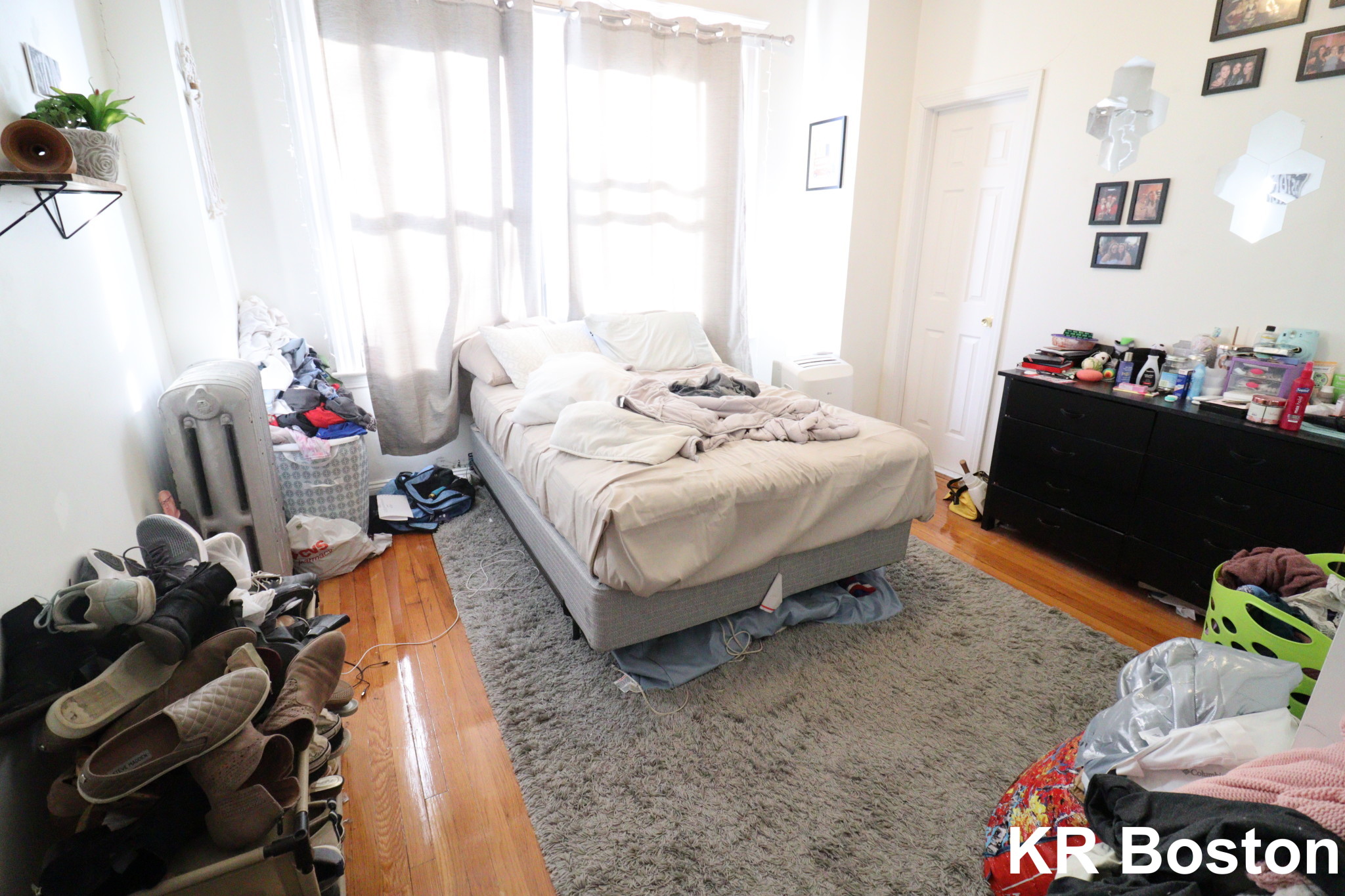 4 bed, 2 bath apartment for rent at 35 Cummings Rd Unit 5, Brighton — photo 2 of 13
