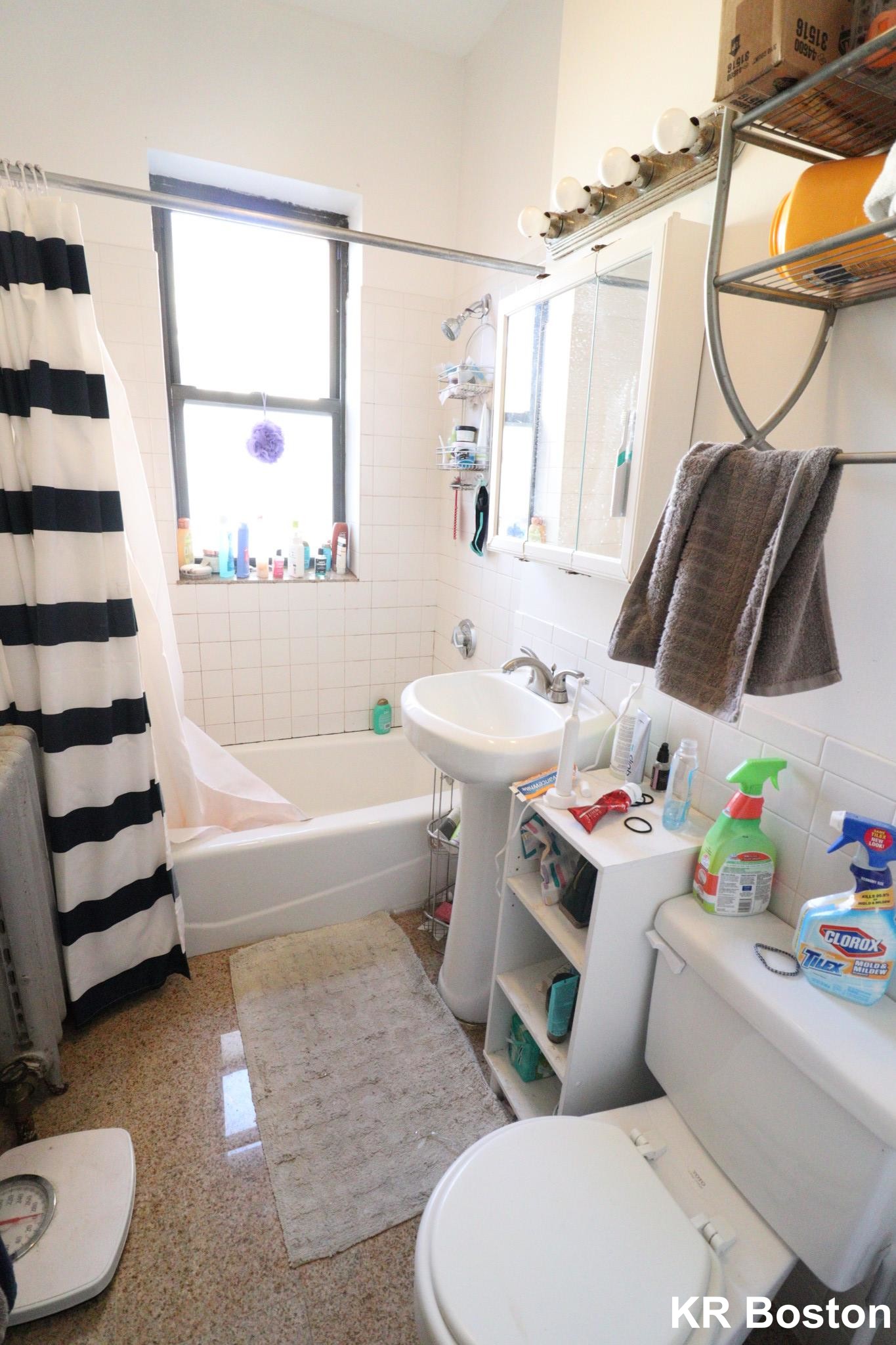 4 bed, 2 bath apartment for rent at 35 Cummings Rd Unit 5, Brighton — photo 7 of 13