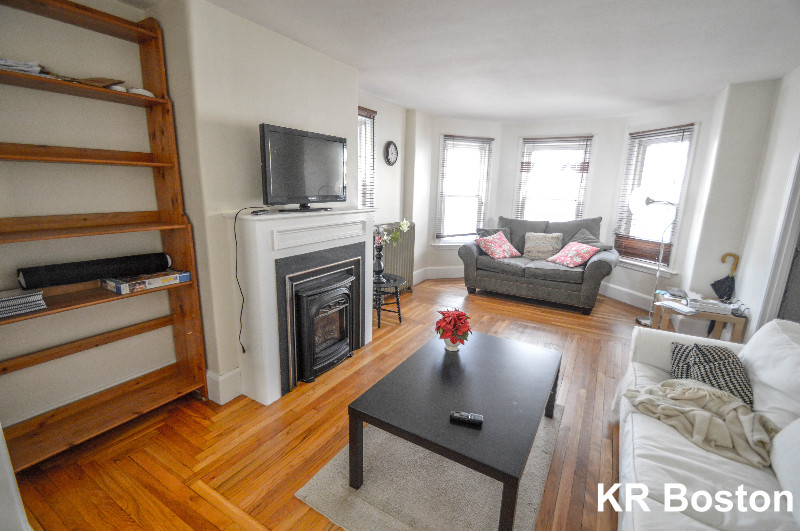 7 bed, 2 bath apartment for rent at 216 Norfolk St Unit H, Cambridge — photo 6 of 12