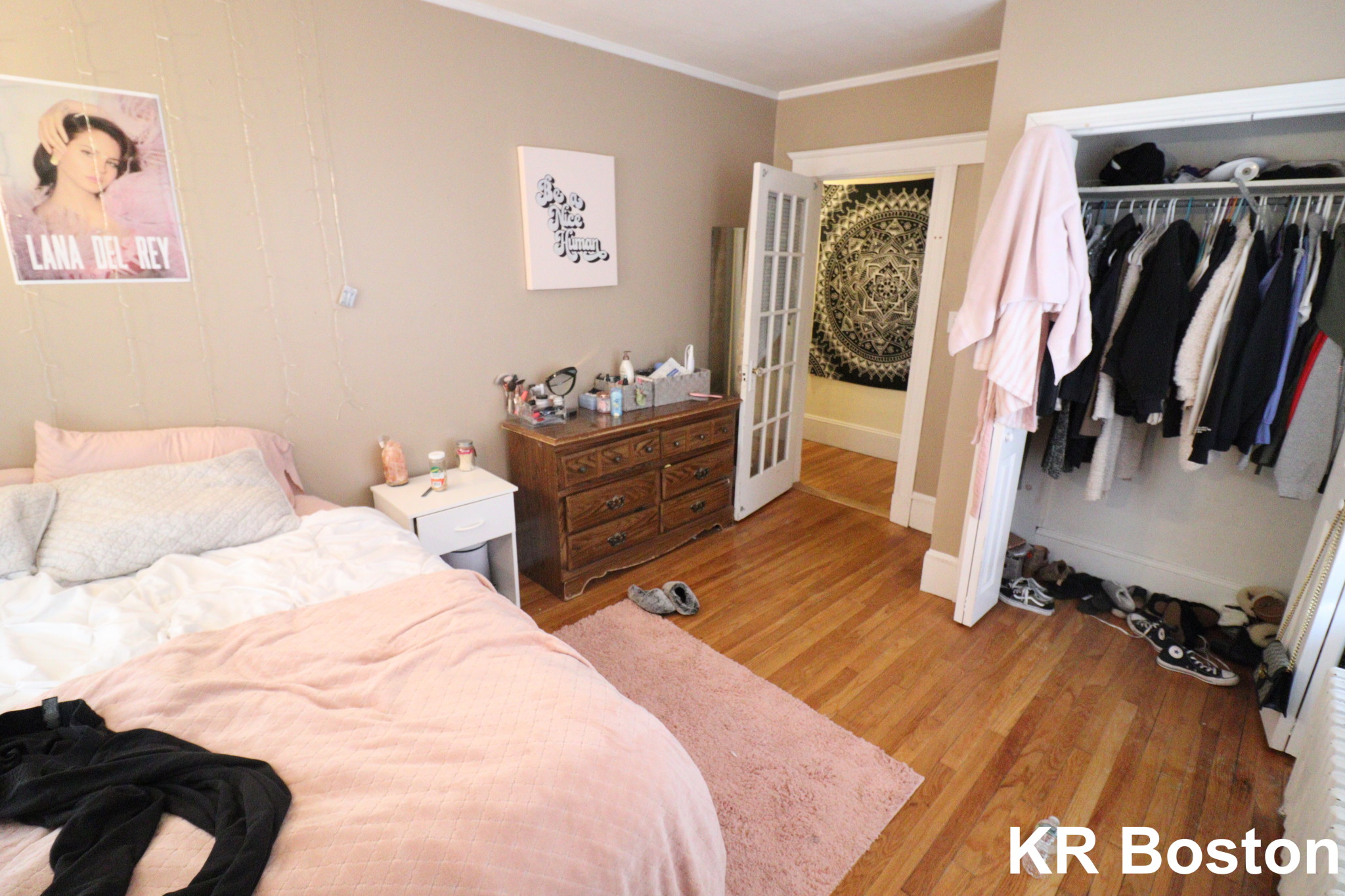 24 Oak Square Ave, Brighton