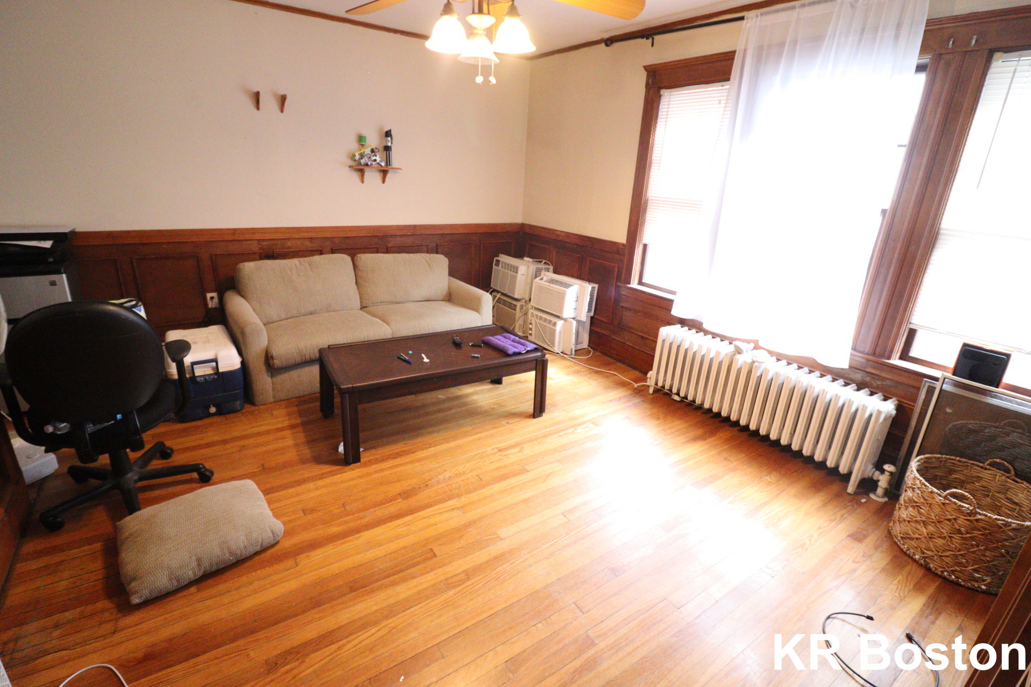 24 Oak Square Ave, Brighton